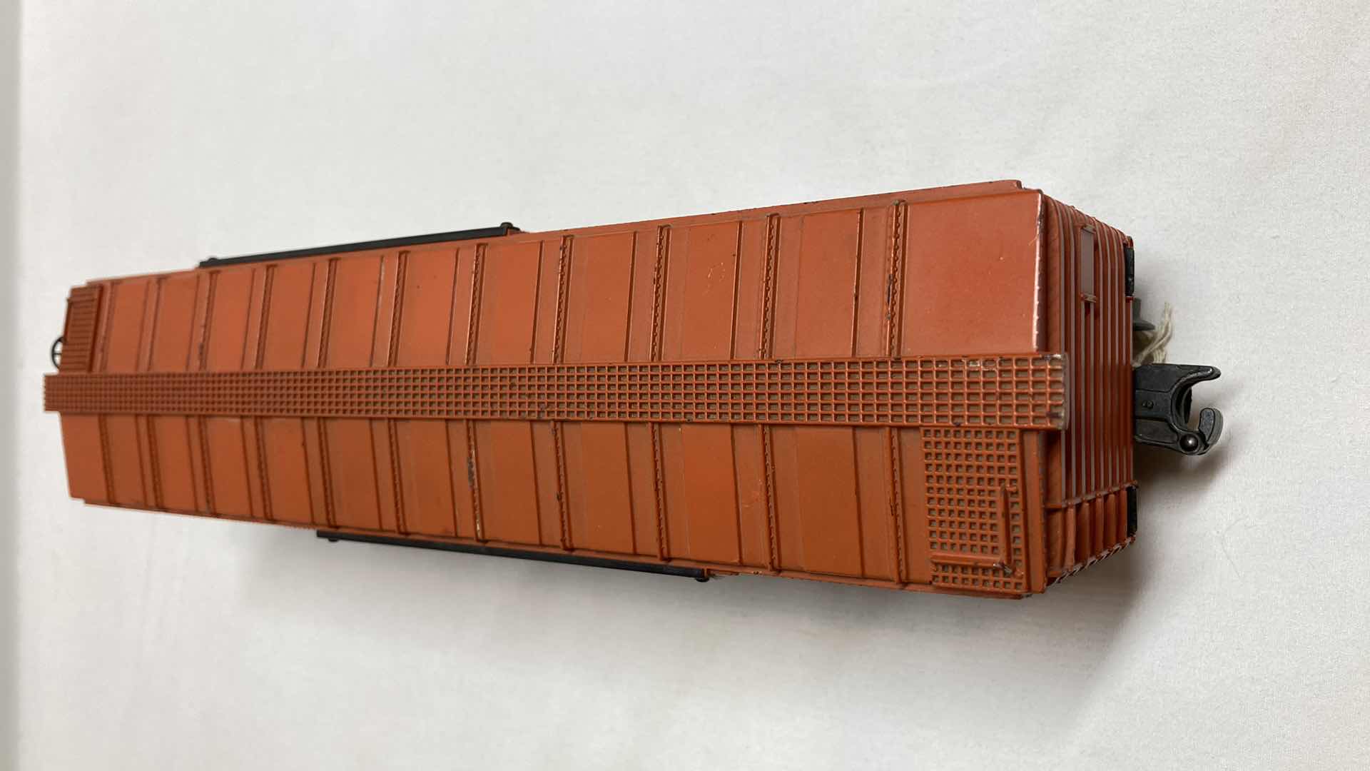 Photo 1 of LIONEL ELECTRIC TRAINS AT & SF BOX CAR 3484-25