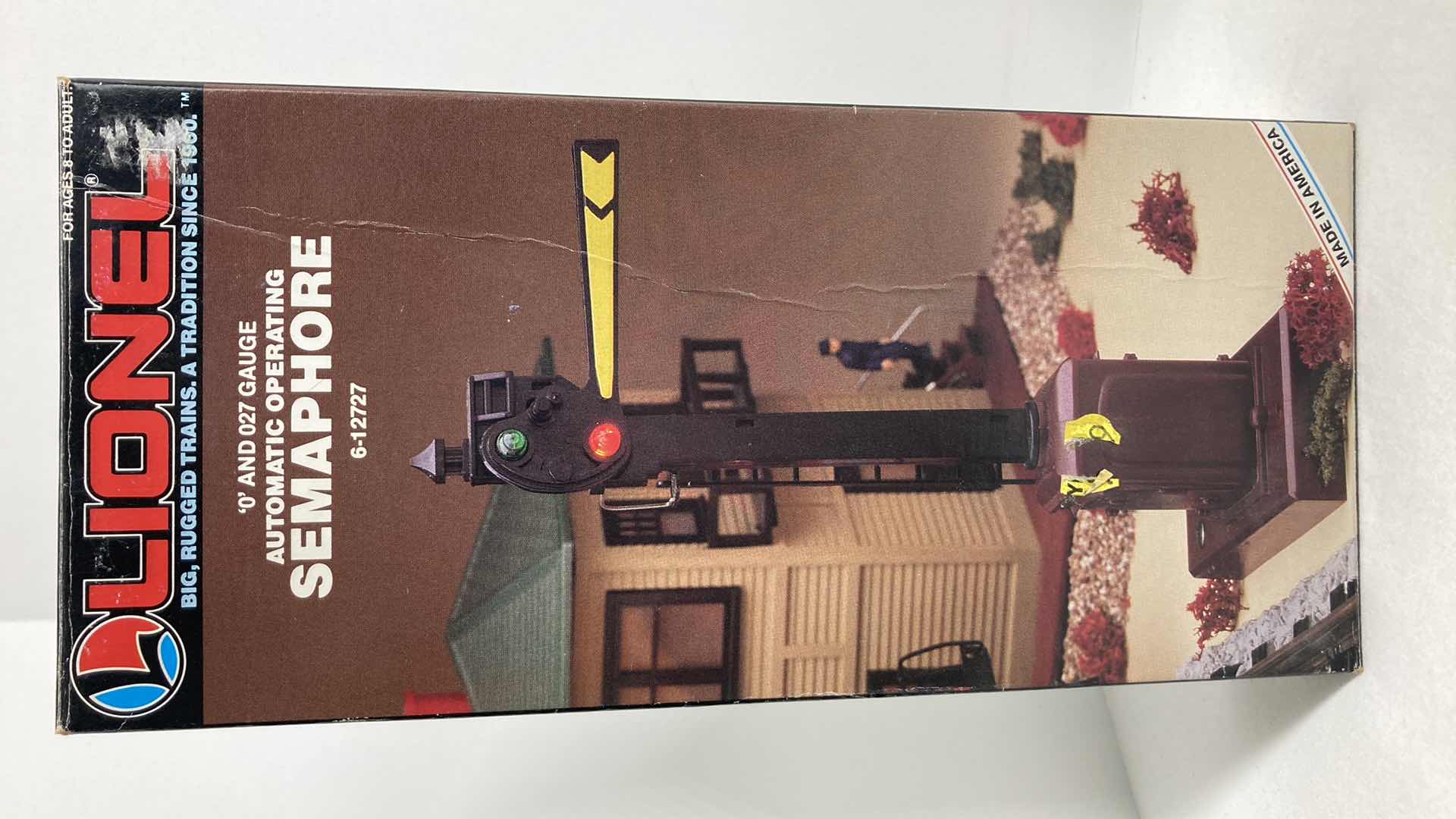 Photo 1 of LIONEL O & O27 GAUGE AUTOMATIC OPERATING SEMAPHORE, OPERATING DWARF SIGNAL & ROAD SIGNS
