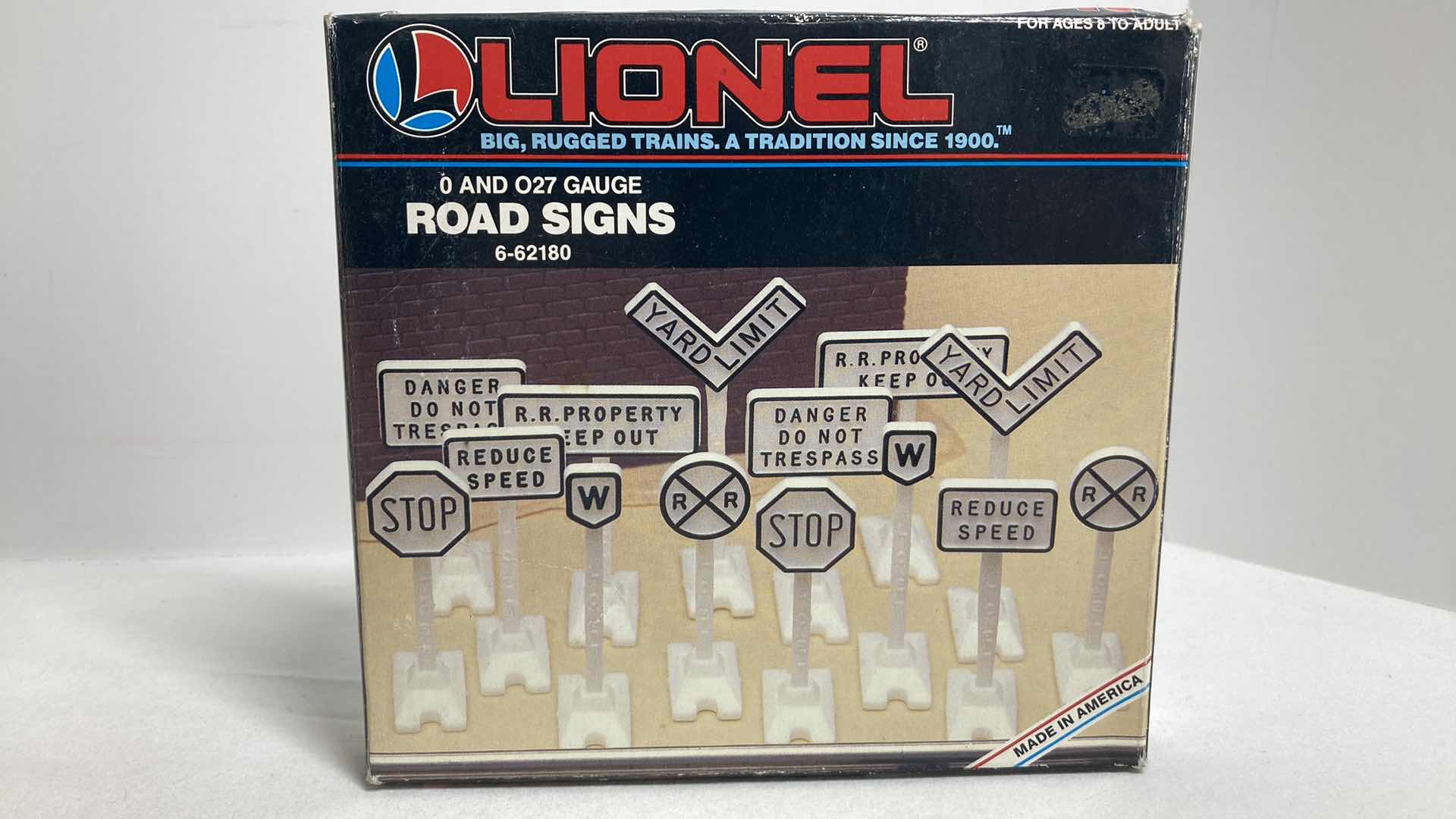 Photo 1 of LIONEL O & O27 GAUGE AUTOMATIC OPERATING SEMAPHORE, OPERATING DWARF SIGNAL & ROAD SIGNS
