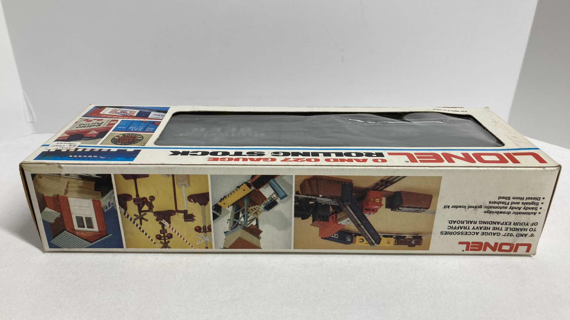 Photo 1 of LIONEL BUDWEISER REEFER CAR 6-5704