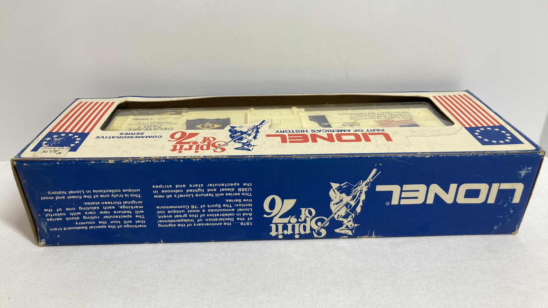 Photo 4 of LIONEL DELAWARE BOX CAR 6-7601