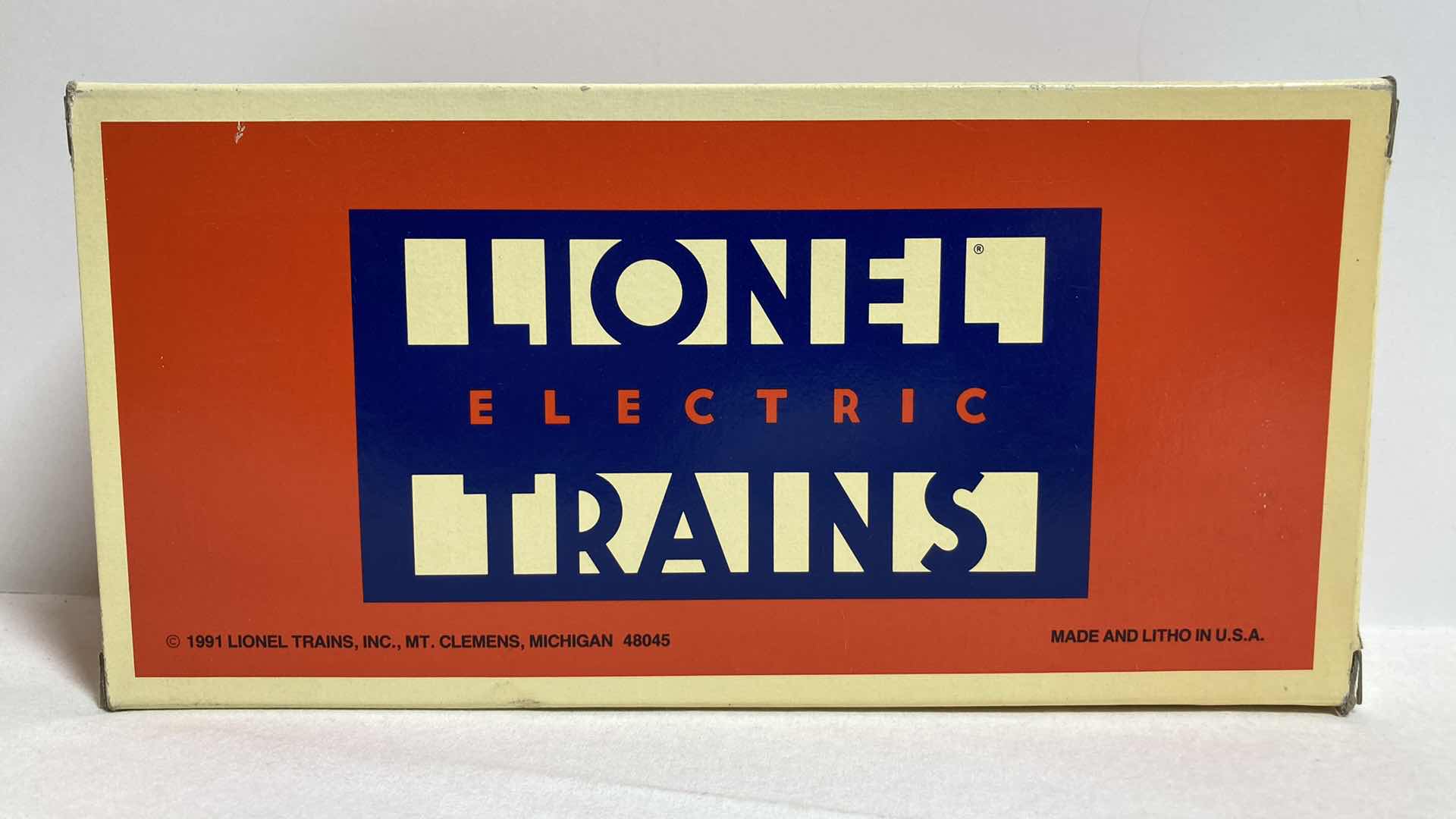 Photo 1 of LIONEL ELECTRIC TRAINS SANTA FE BOX CAR 6-16250