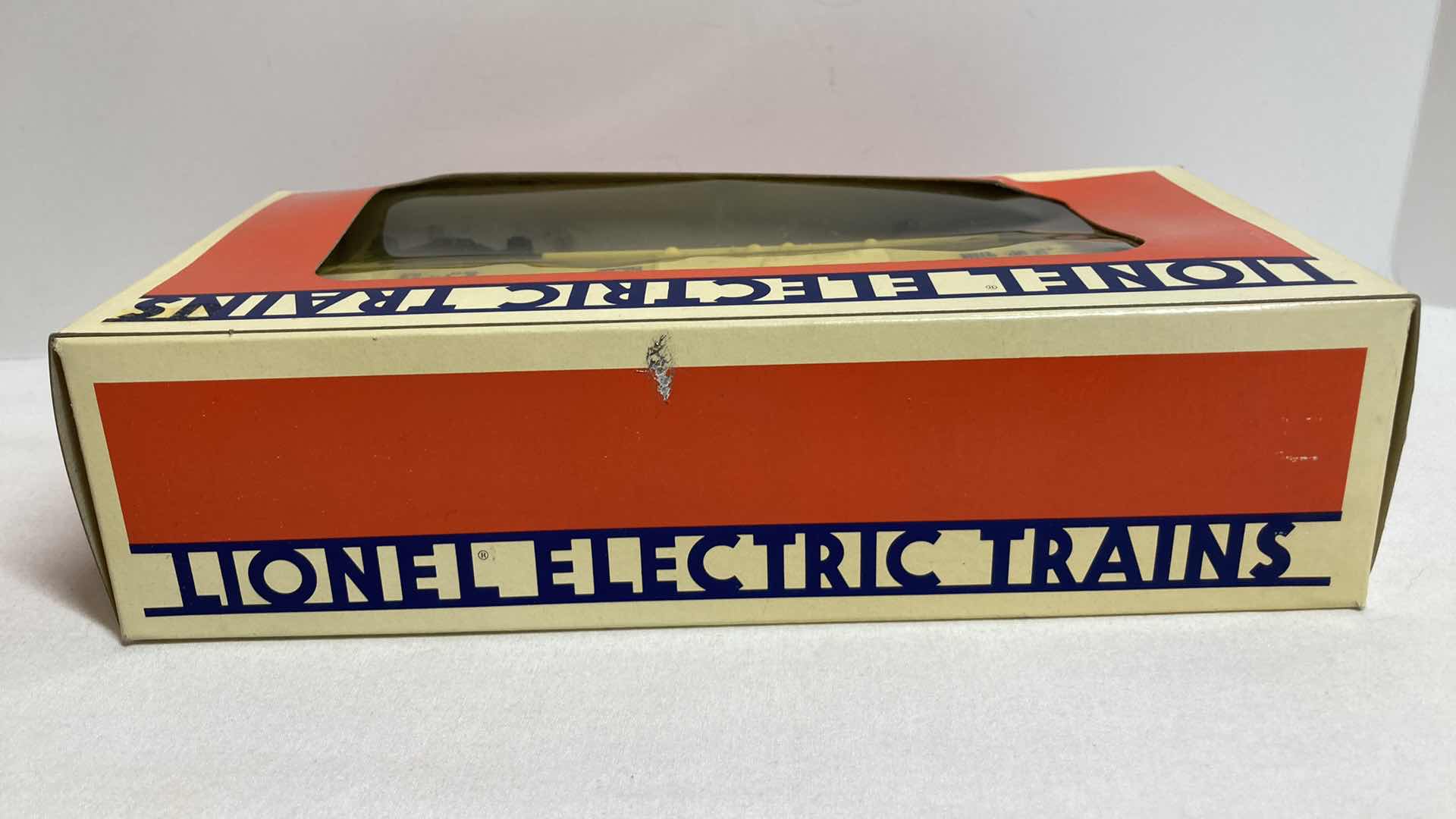 Photo 1 of LIONEL ELECTRIC TRAINS SANTA FE BOX CAR 6-16250