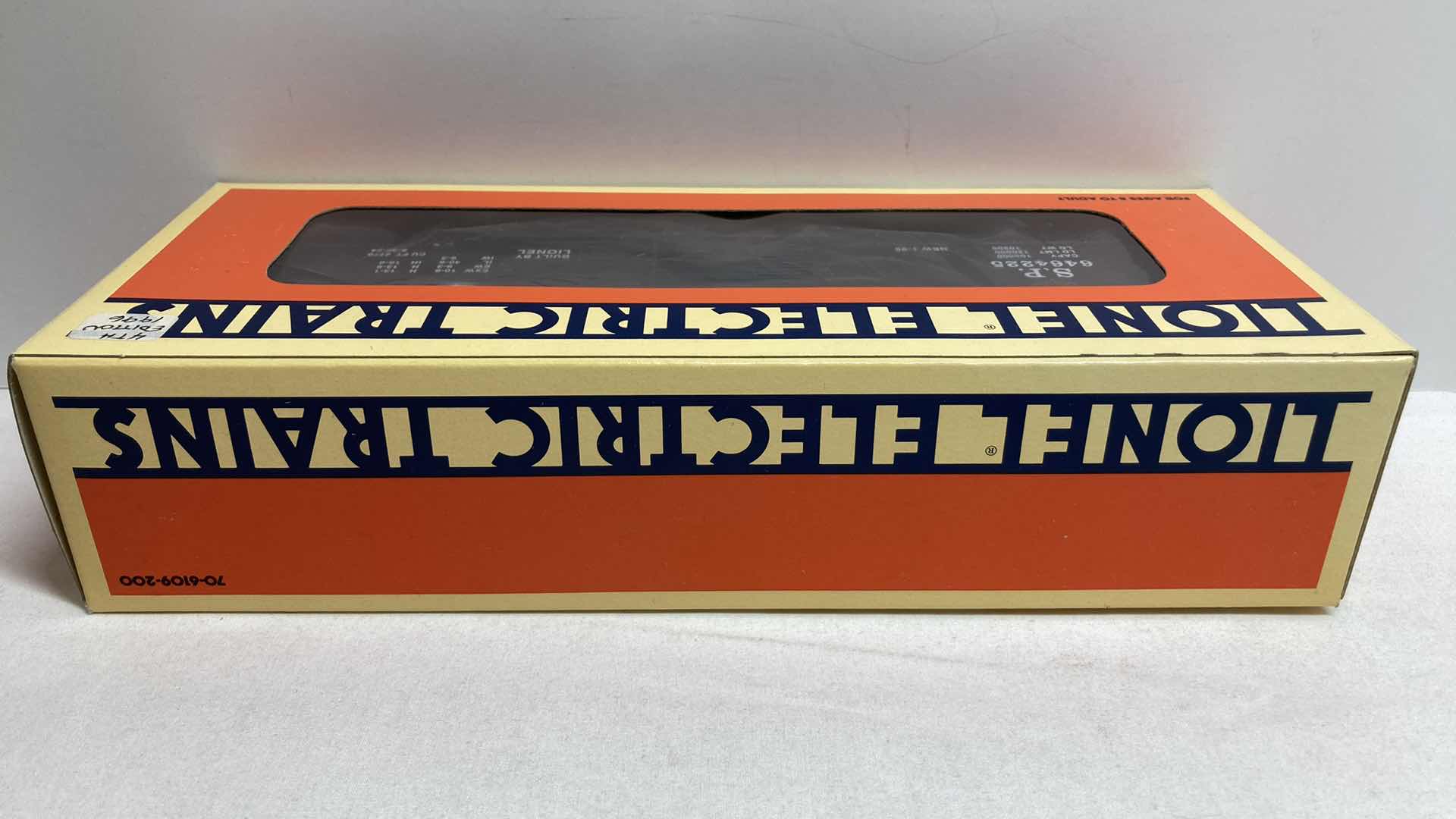 Photo 1 of LIONEL ELECTRIC TRAINS SOUTHERN PACIFIC BOX CAR 6-19274