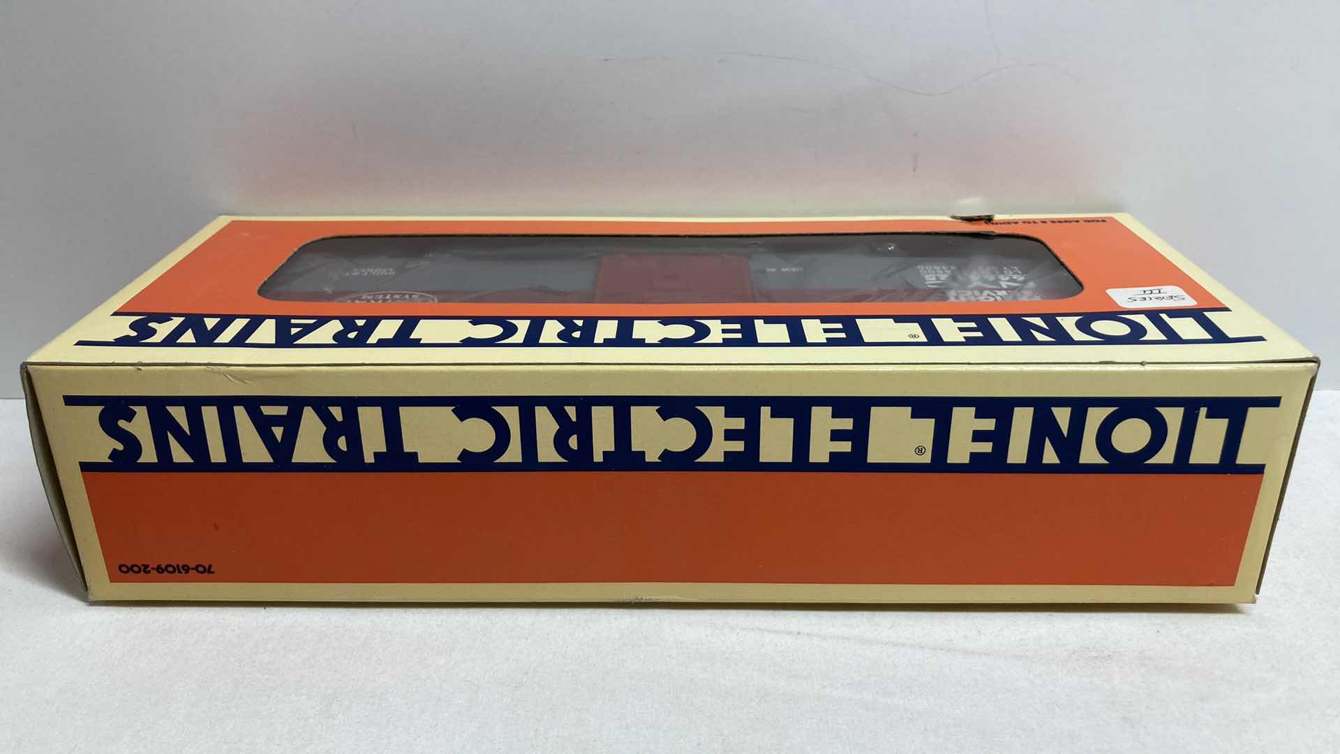 View 4 of LIONEL ELECTRIC TRAINS NEW YORK CENTRAL 6464 SERIES BOX CAR 6-19267
