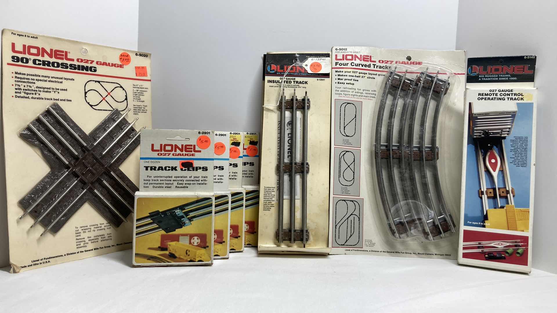 Photo 1 of LIONEL 027 GAUGE TRACKS (5) & CLIPS (4)