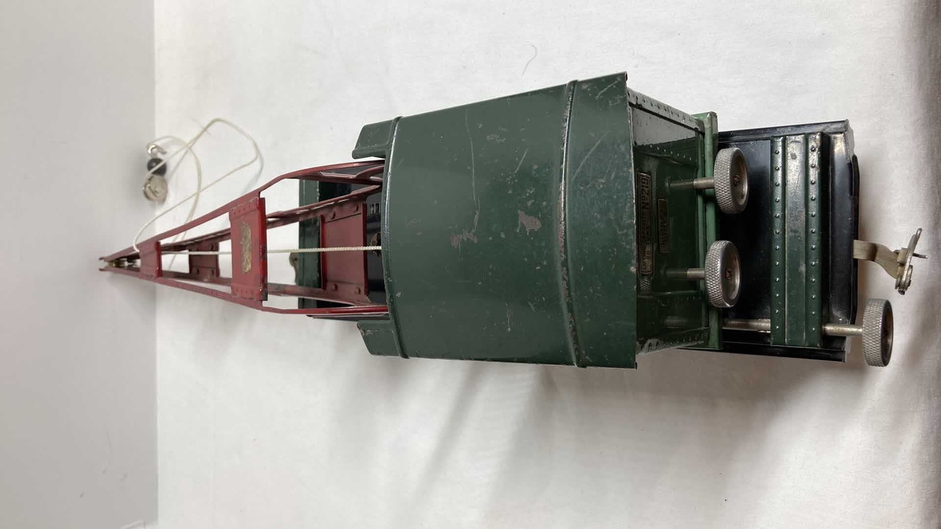 Photo 1 of LIONEL STANDARD GAUGE CRANE 219