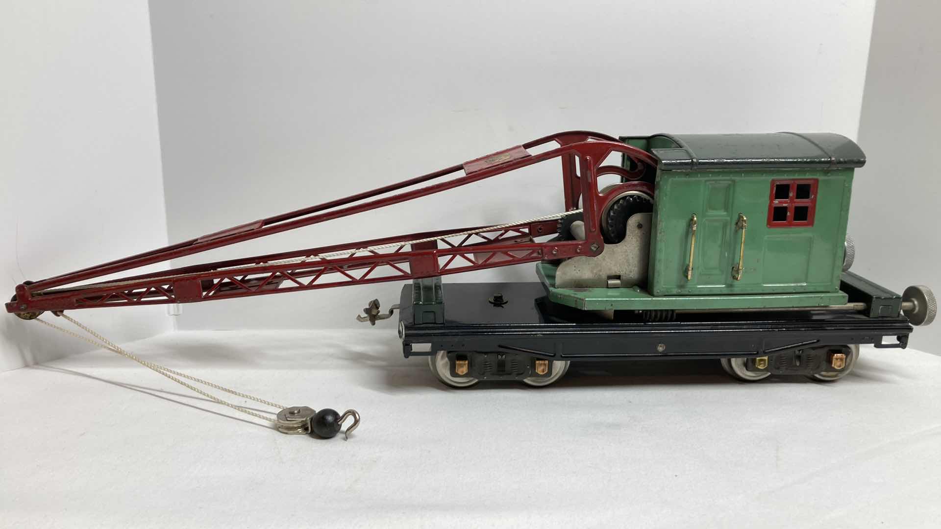 Photo 1 of LIONEL STANDARD GAUGE CRANE 219