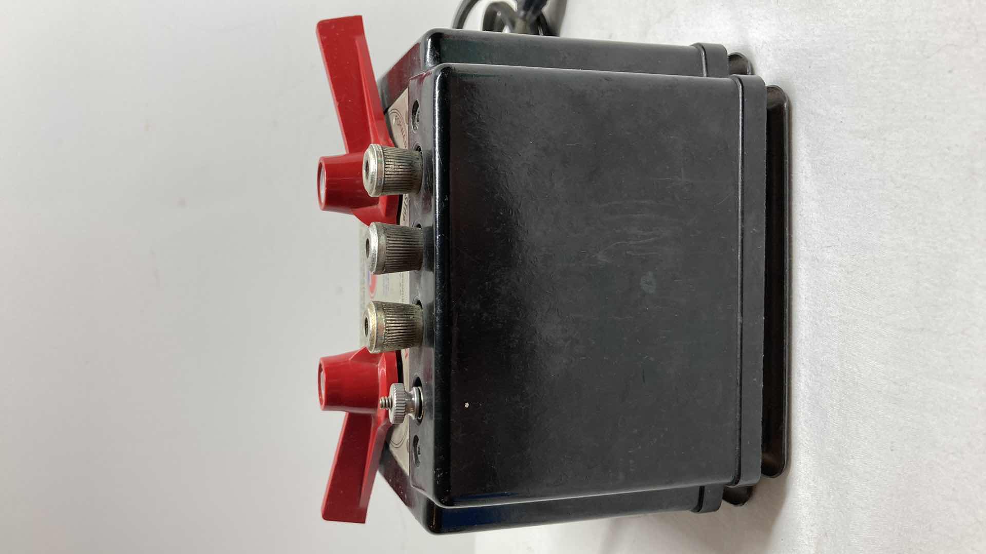 Photo 1 of LIONEL 90 WATT MULTI VOLT POWER PACK TOY TRANSFORMER TYPE 0100