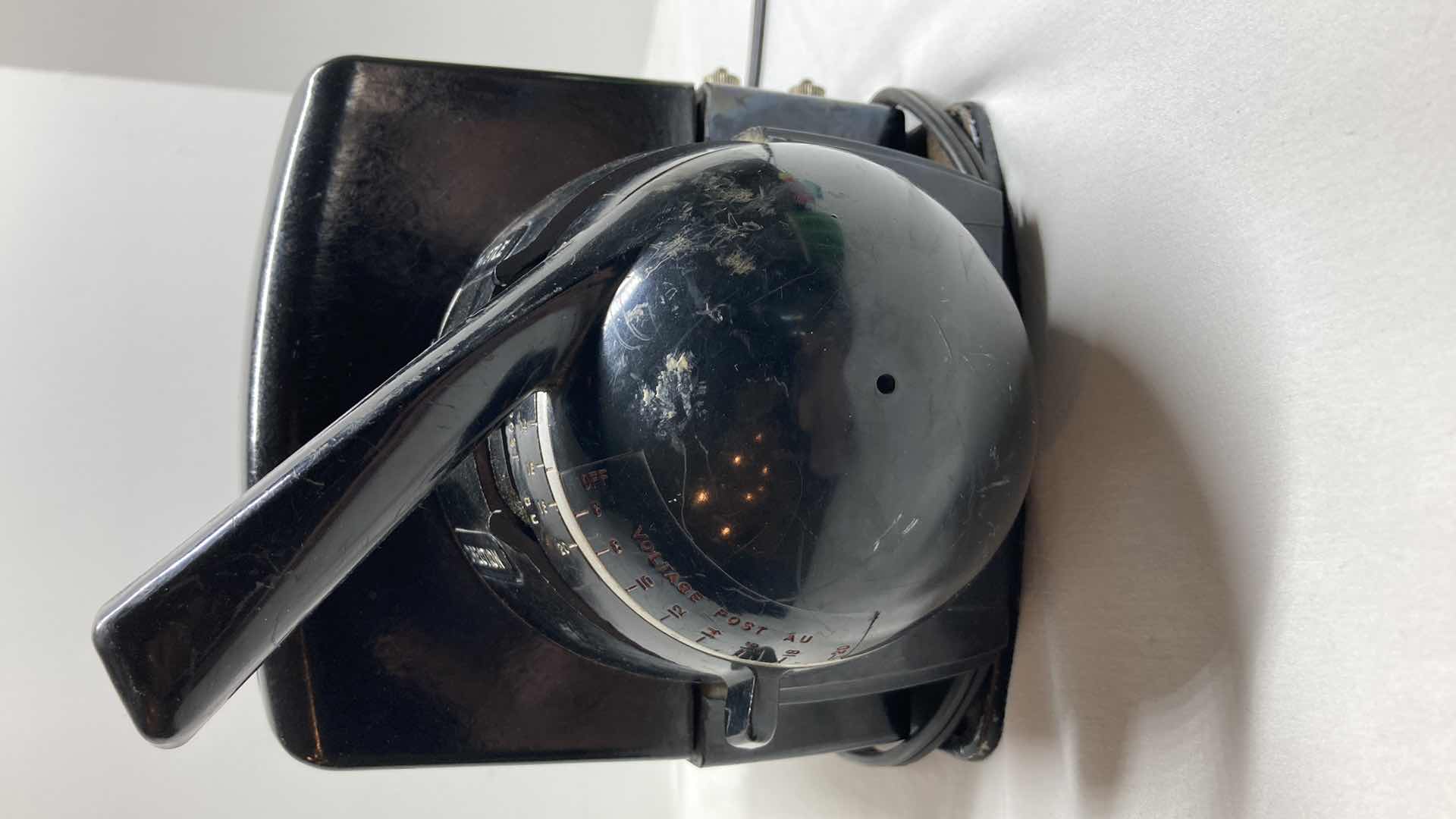 Photo 1 of LIONEL 250 WATT TRAIN MASTER MULTI CONTROL TRANSFORMER TYPE E-ZW