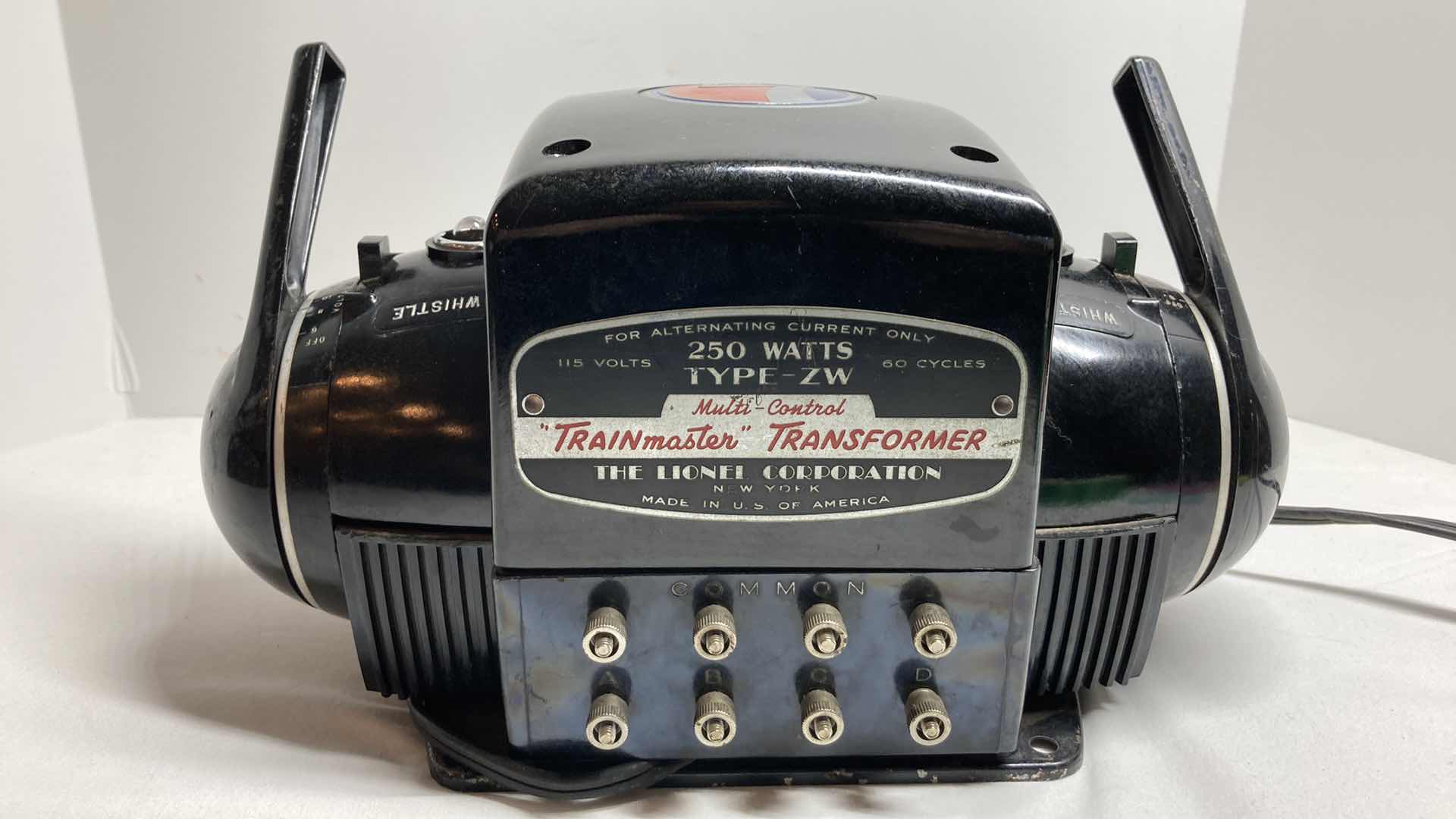 Photo 1 of LIONEL 250 WATT TRAIN MASTER MULTI CONTROL TRANSFORMER TYPE E-ZW