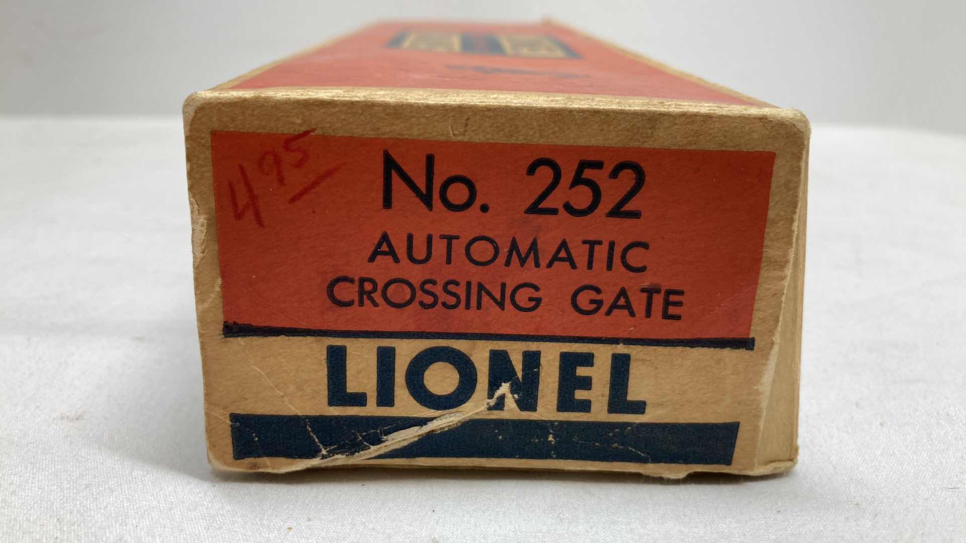 Photo 1 of LIONEL ELECTRIC TRAINS AUTOMATIC CROSSING GATE 252-44