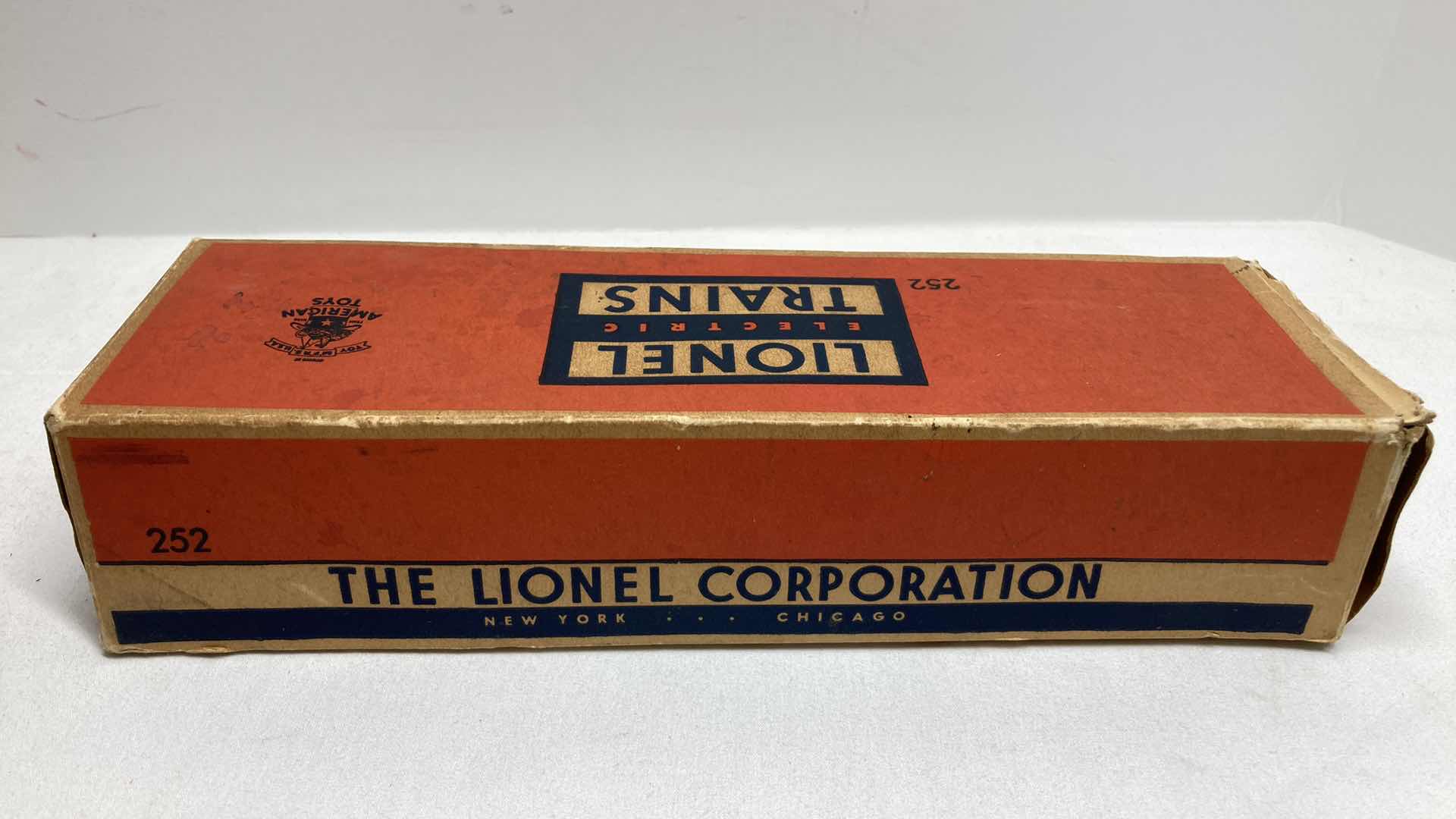 Photo 1 of LIONEL ELECTRIC TRAINS AUTOMATIC CROSSING GATE 252-44