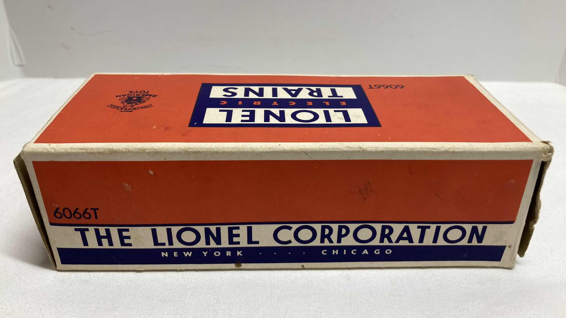 Photo 1 of LIONEL ELECTRIC TRAINS TENDER CAR 6066T-10