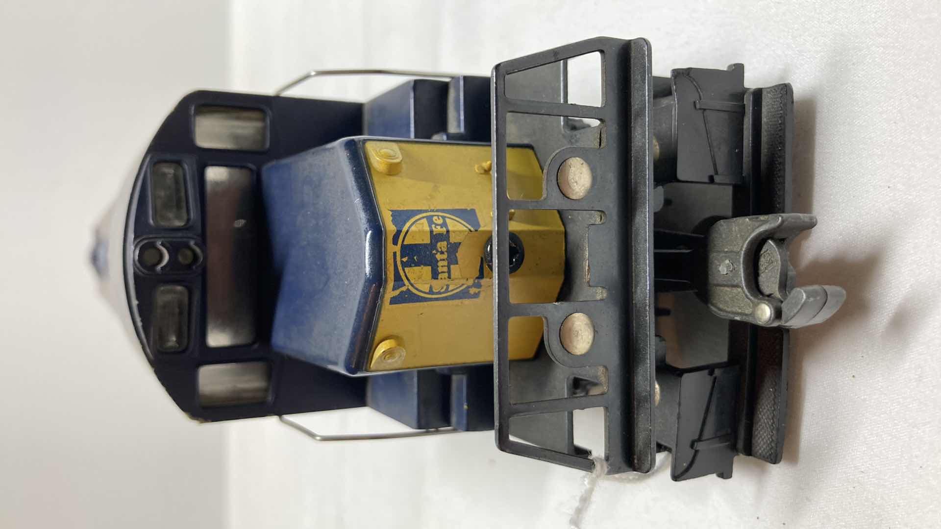 Photo 1 of LIONEL SANTA FE LOCOMOTIVE 8352 YR1973-75