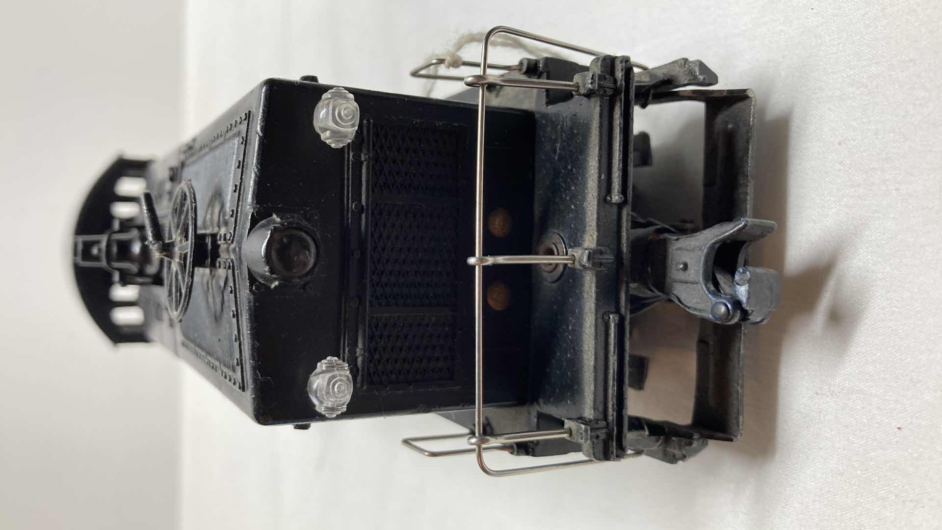 Photo 1 of LIONEL AT& SF LOCOMOTIVE 6220 YR1950