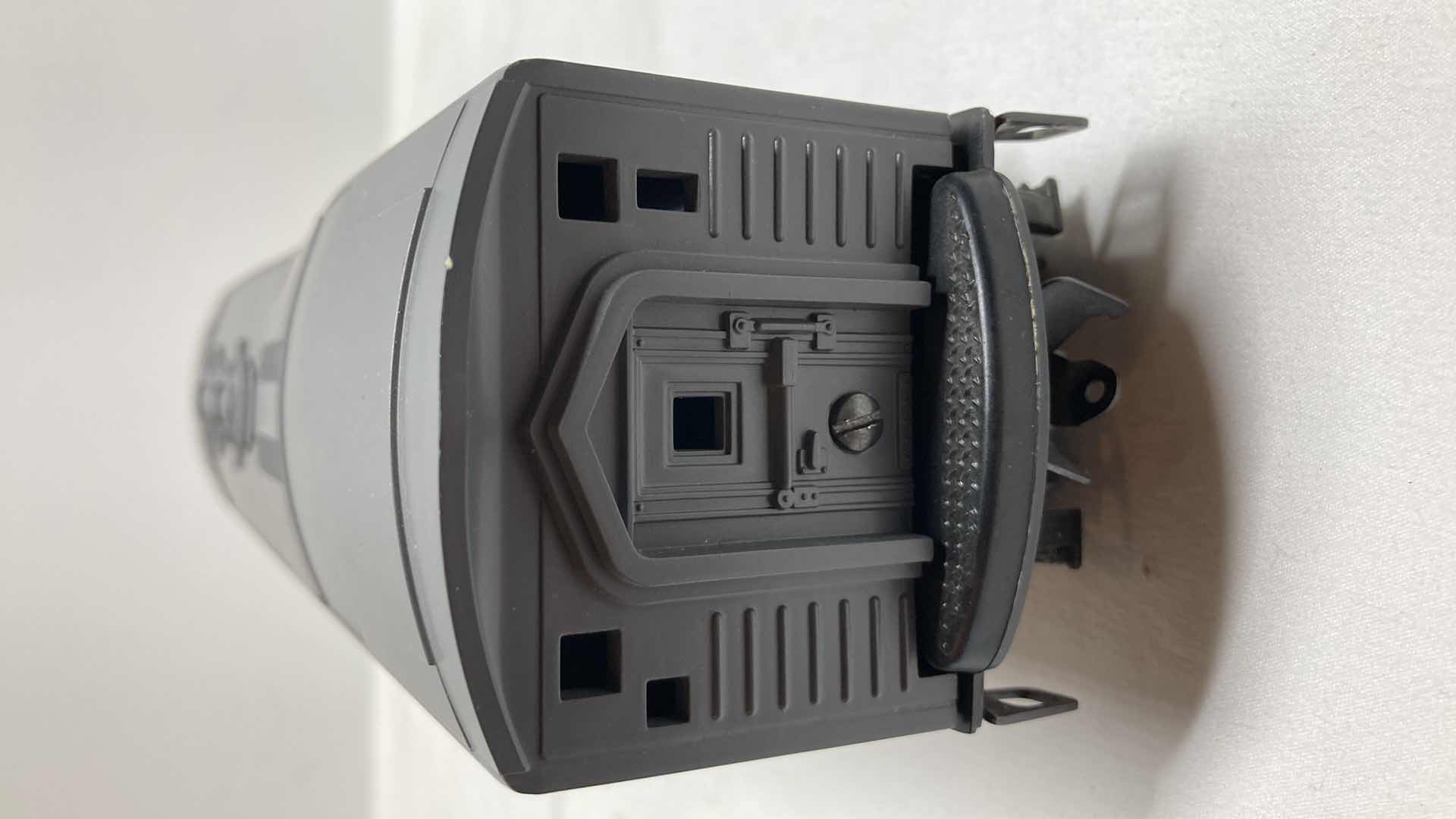 Photo 9 of LIONEL MILWAUKEE ROAD LOCOMOTIVE 8557 & MILWAUKEE ROAD CAR 8575 YR1975