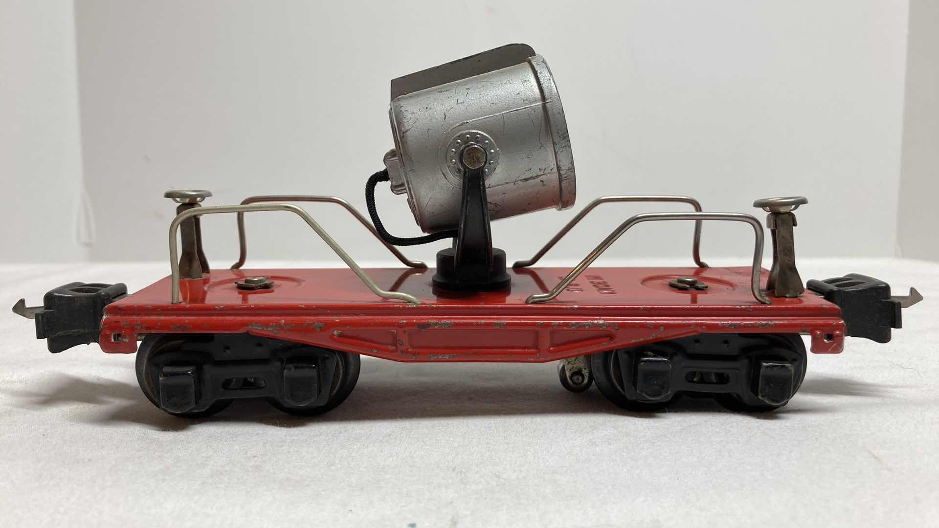 Photo 3 of LIONEL PREWAR SEARCHLIGHT CAR 2620