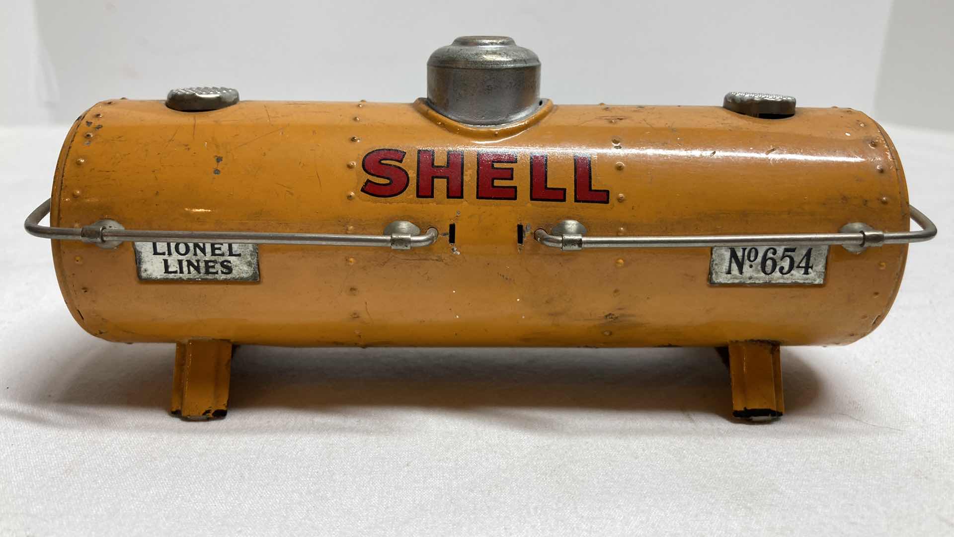 Photo 8 of LIONEL PREWAR SHELL TANK CAR 2654 & LIONEL PREWAR SHELL TANK 654