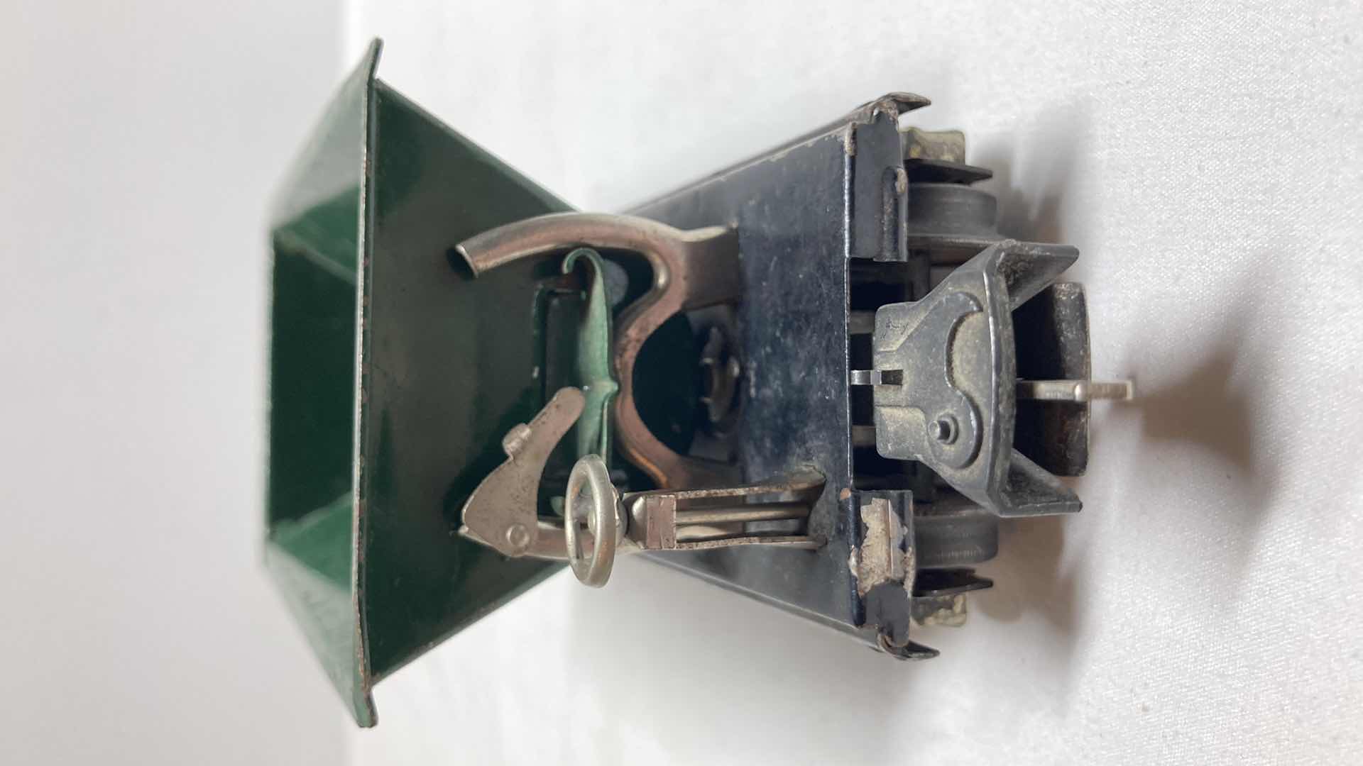 Photo 1 of LIONEL PREWAR DUMP CAR 2659