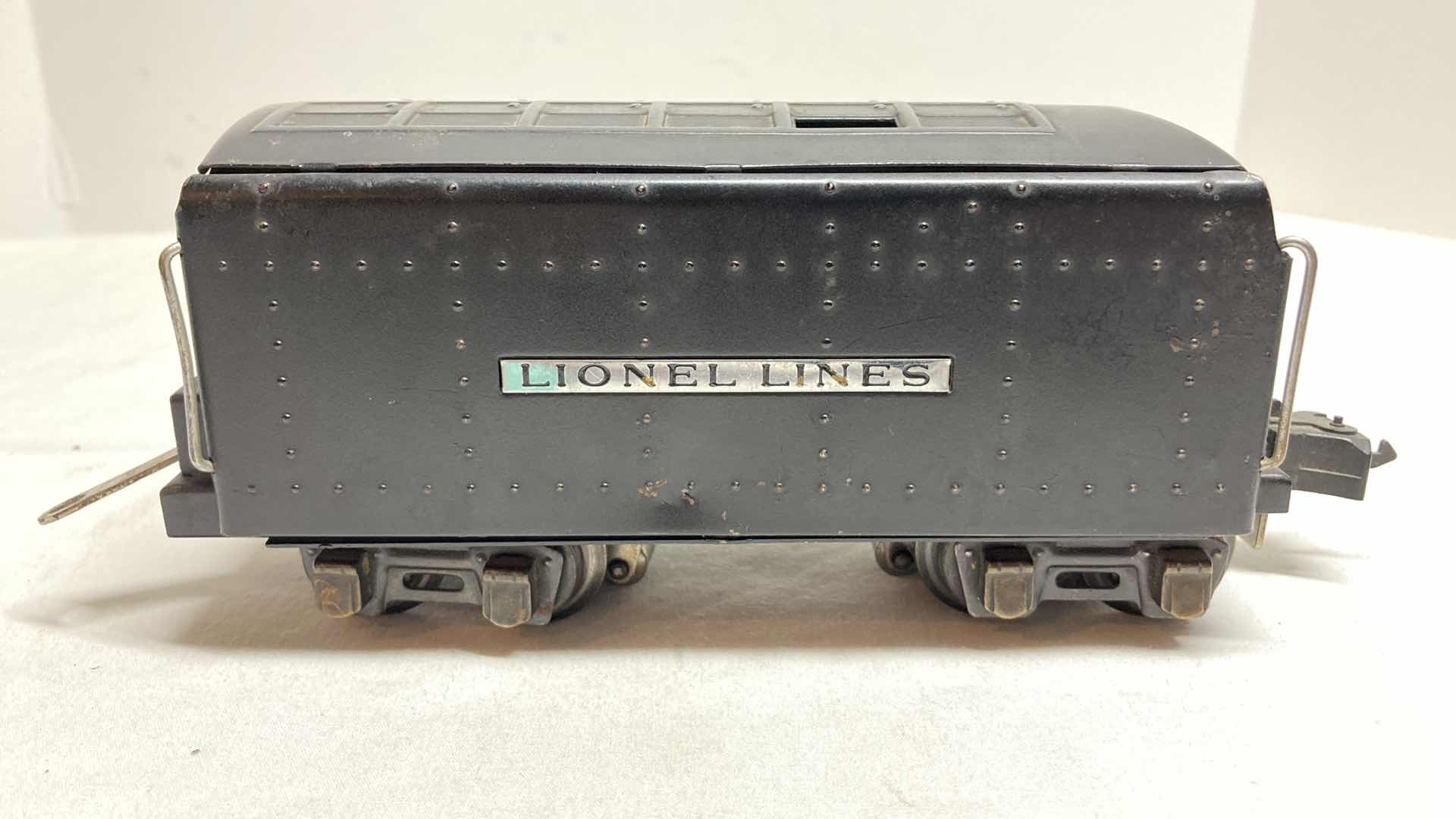 Photo 1 of LIONEL PREWAR TENDER CAR 2225W