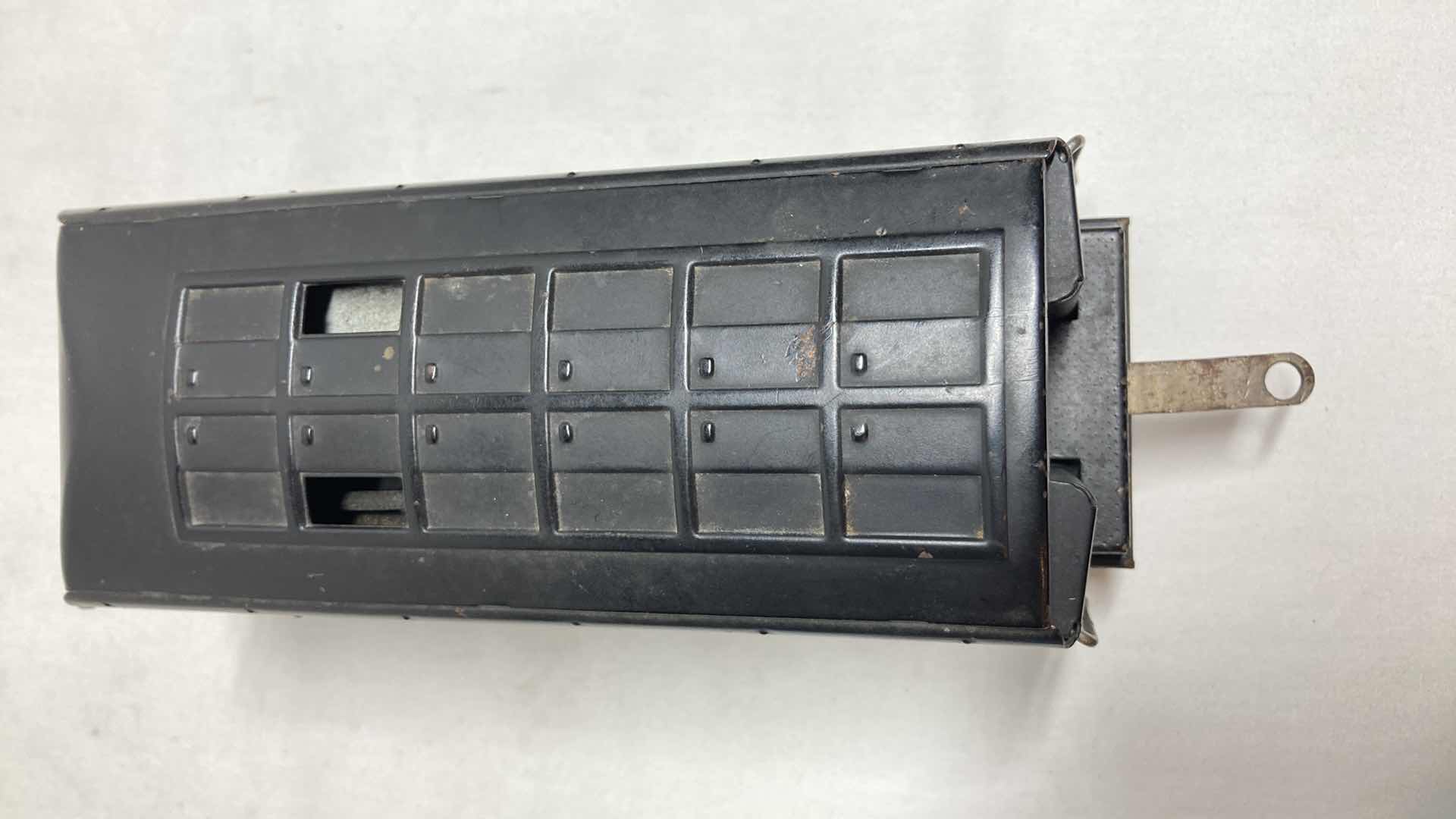 Photo 1 of LIONEL PREWAR TENDER CAR 2225W