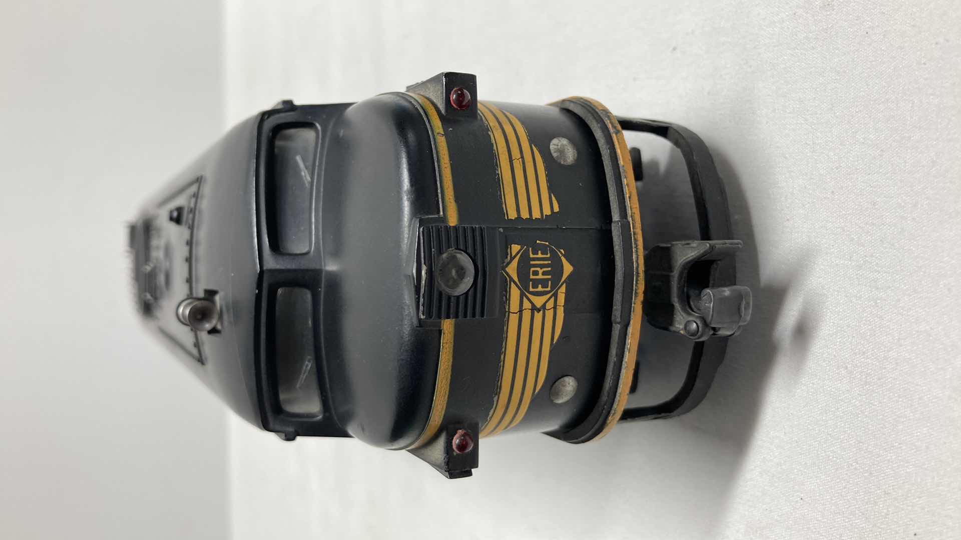 Photo 2 of LIONEL ERIE ALCO AA LOCOMOTIVE 2023 YR1952-54