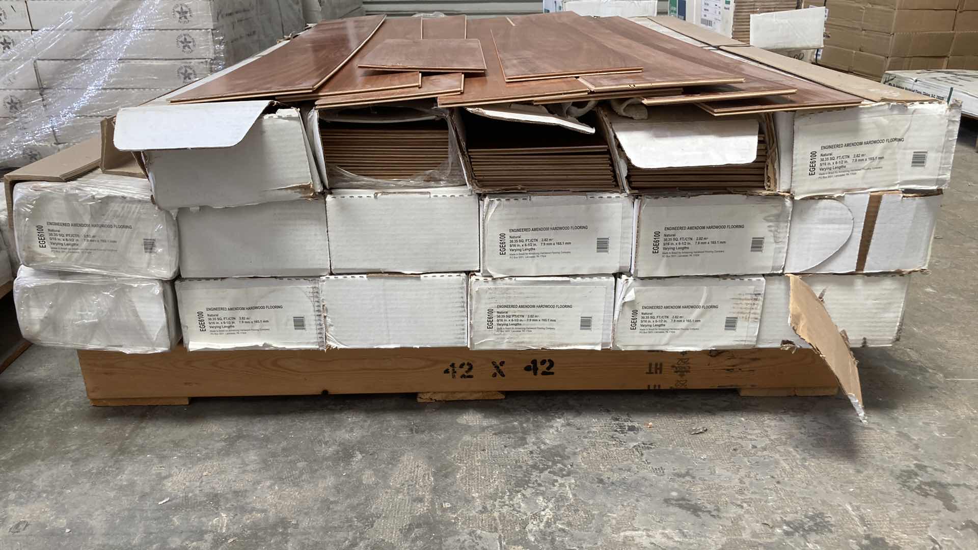 Photo 1 of ARMSTRONG ENGINEERED AMENDOIM NATURAL FINISH HARDWOOD FLOORING ON PALLET APPROX 500sqft 6.5” X 48” H5/16”