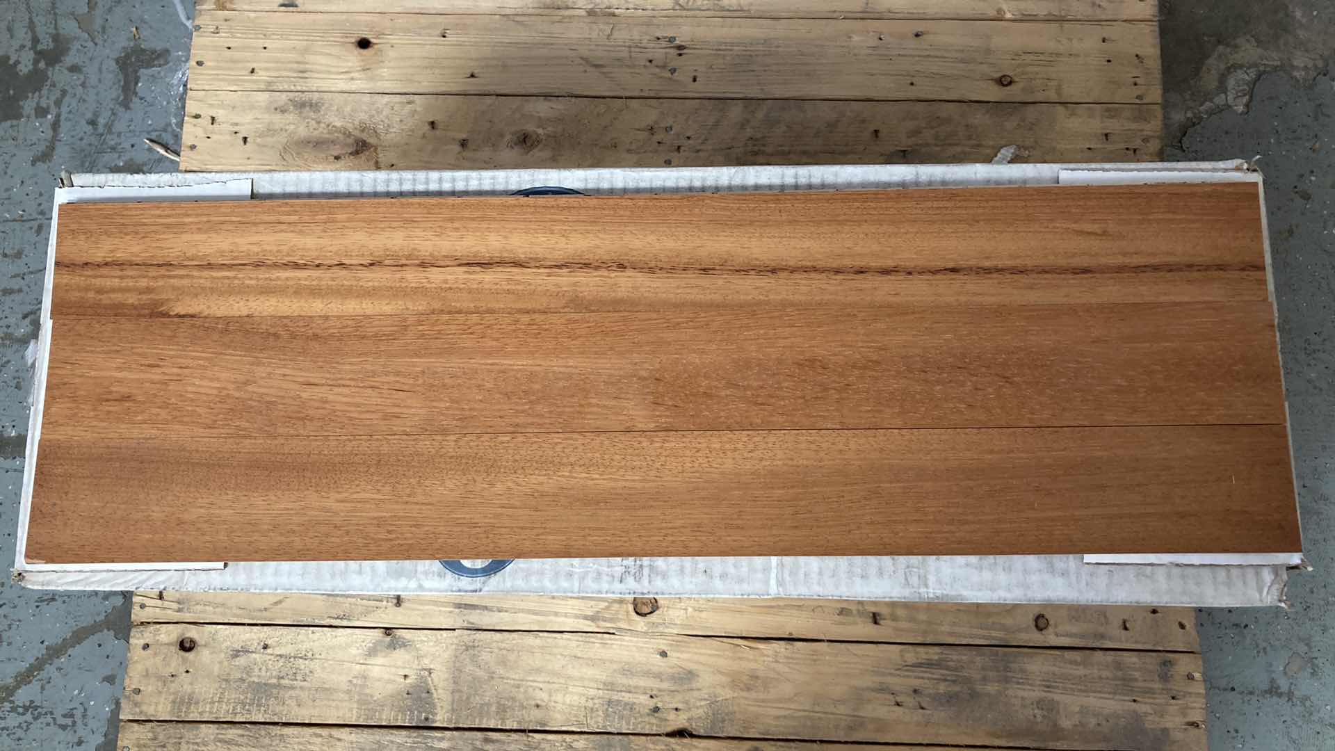 Photo 1 of LISTONE GIORDANO DOUSSIE AFRICA DEKORA XPLUS APPROX 53sqft 100PC 2.75” X 27.55” H3/8”