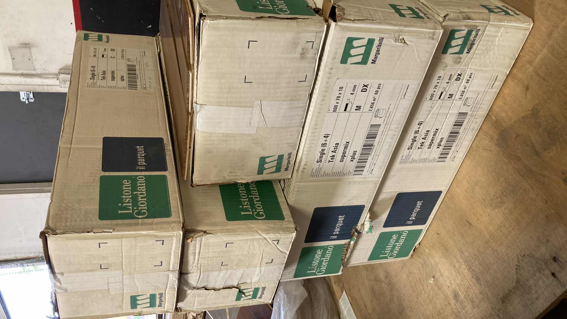 Photo 1 of LISTONE GIORDANO TEK ASIA SUPERMIX XPLUS FLOORING APPROX 210sqft 450PC 2.75” X 23.62”-27.55” H3/8”