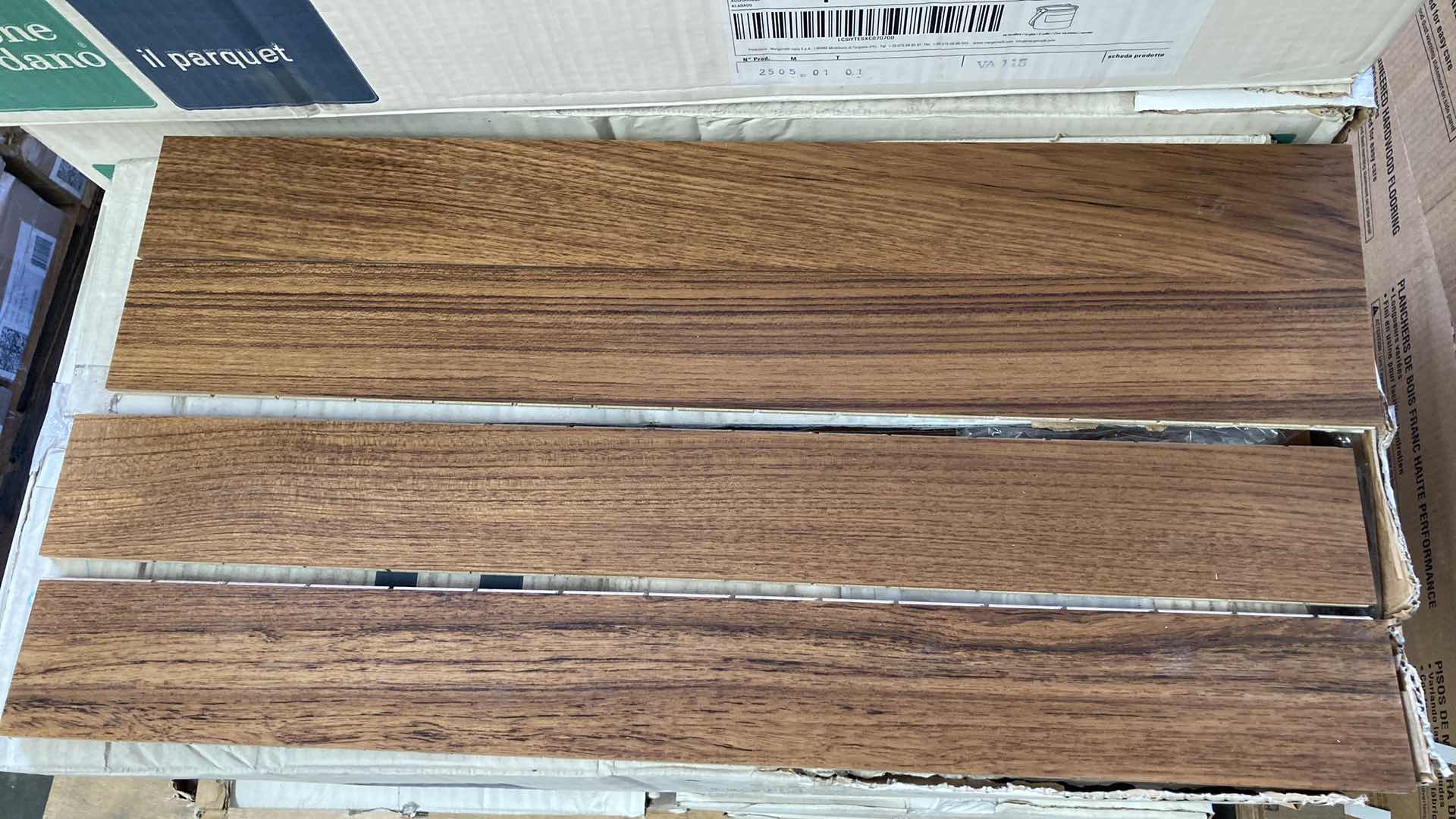 Photo 1 of LISTONE GIORDANO TEK ASIA SUPERMIX XPLUS FLOORING APPROX 210sqft 450PC 2.75” X 23.62”-27.55” H3/8”