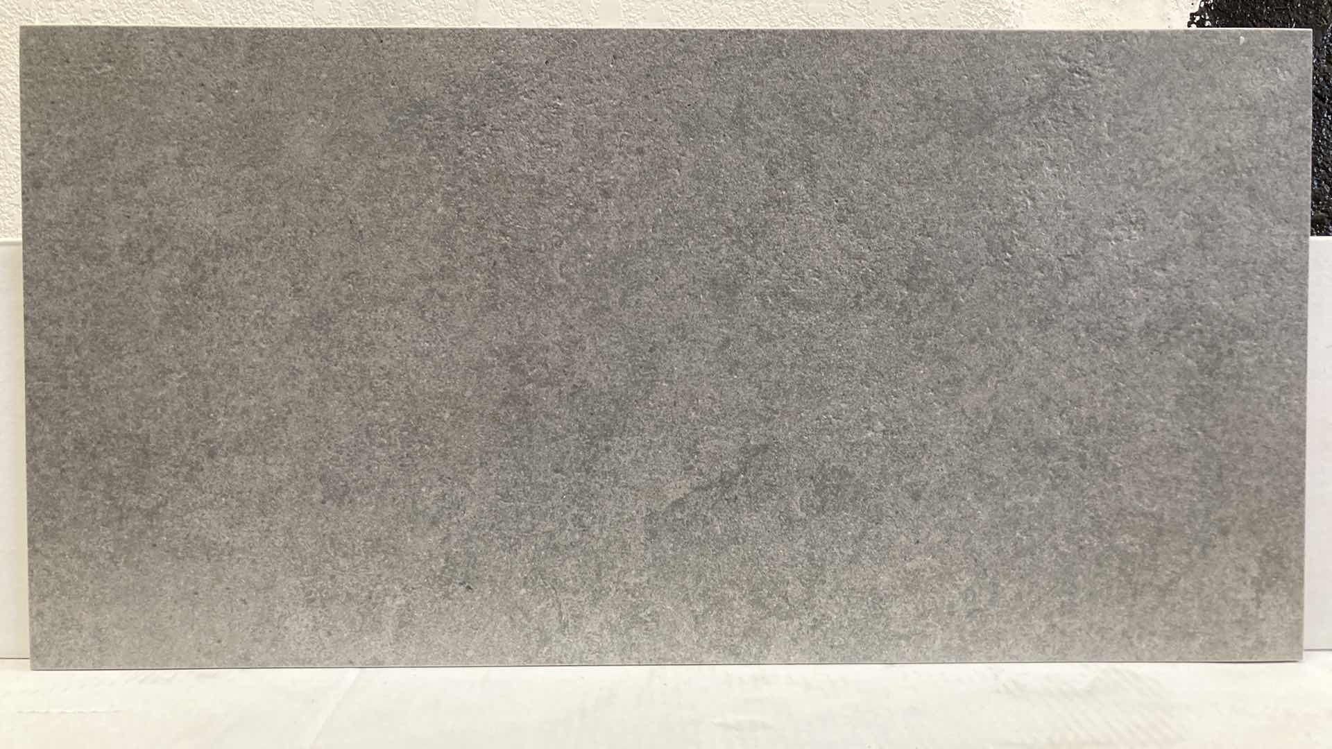 Photo 1 of URBATEK PORCELANOSA GRUPO FOSSIL GREY NATURE CERAMIC TILE APPROX 48PC 23.5” X 11.75”