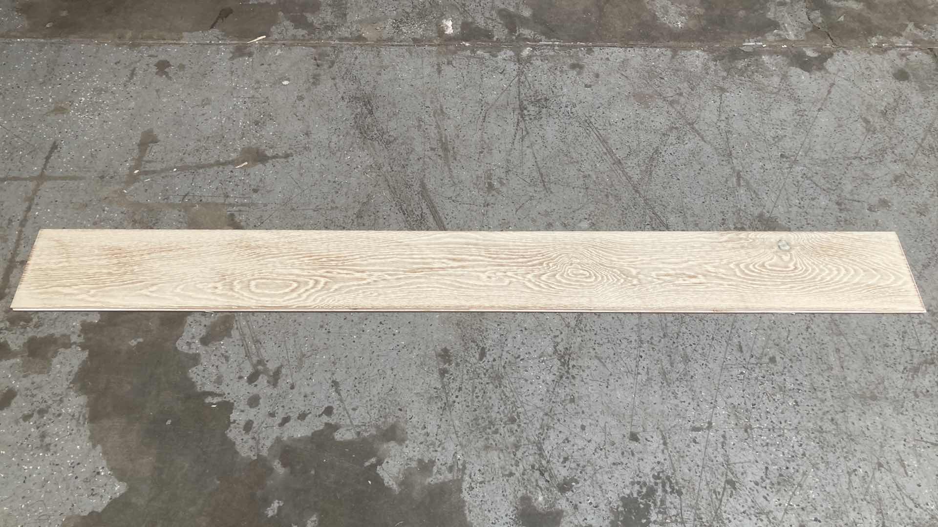 Photo 1 of SHAW HARDWOOD WHITE OAK ASTOR FINISH FLOORING 2U681-03002/AA750-03002 APPROX 538sqft 7.48” X 72” H1/2”