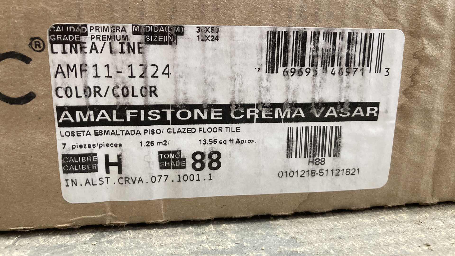 Photo 4 of INTERCERAMIC AMALFISTSTONE CREMA VASAR FLOOR TILE APPROX 81sqft 42PCS 23.5” X 11.75” H1/4”