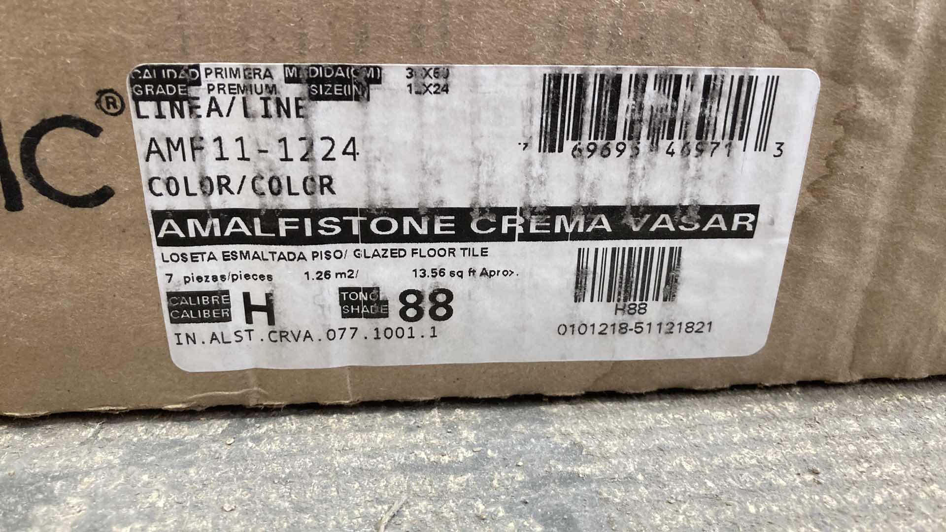 Photo 1 of INTERCERAMIC AMALFISTSTONE CREMA VASAR FLOOR TILE APPROX 81sqft 42PCS 23.5” X 11.75” H1/4”