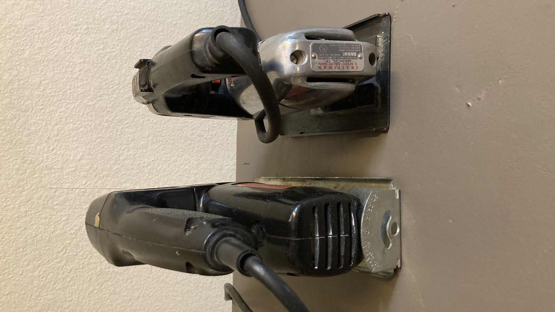 Photo 4 of CRAFTSMAN 5/8” SABRE SAW MODEL 31510700 & CRAFTSMAN 3 SPEED SABRE SAW MODEL 31527761