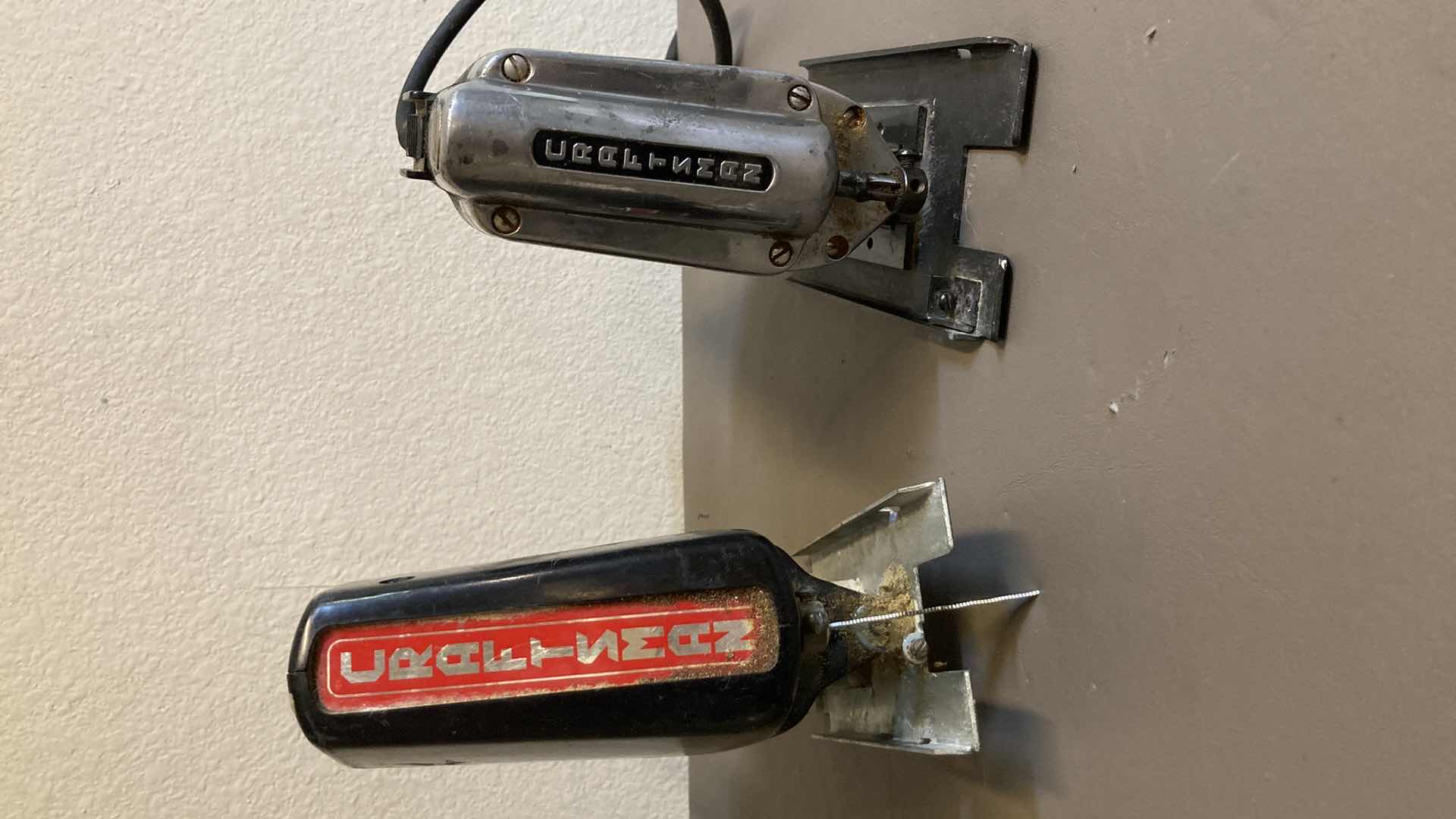 Photo 2 of CRAFTSMAN 5/8” SABRE SAW MODEL 31510700 & CRAFTSMAN 3 SPEED SABRE SAW MODEL 31527761