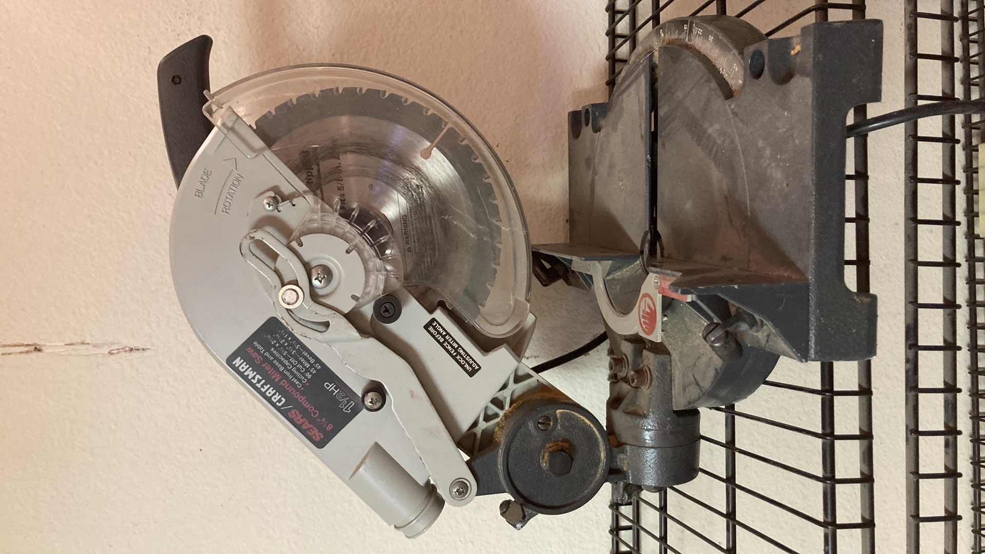 Photo 1 of CRAFTSMAN 8.25” COMPOUND MITER SAW MODEL 113.234681
