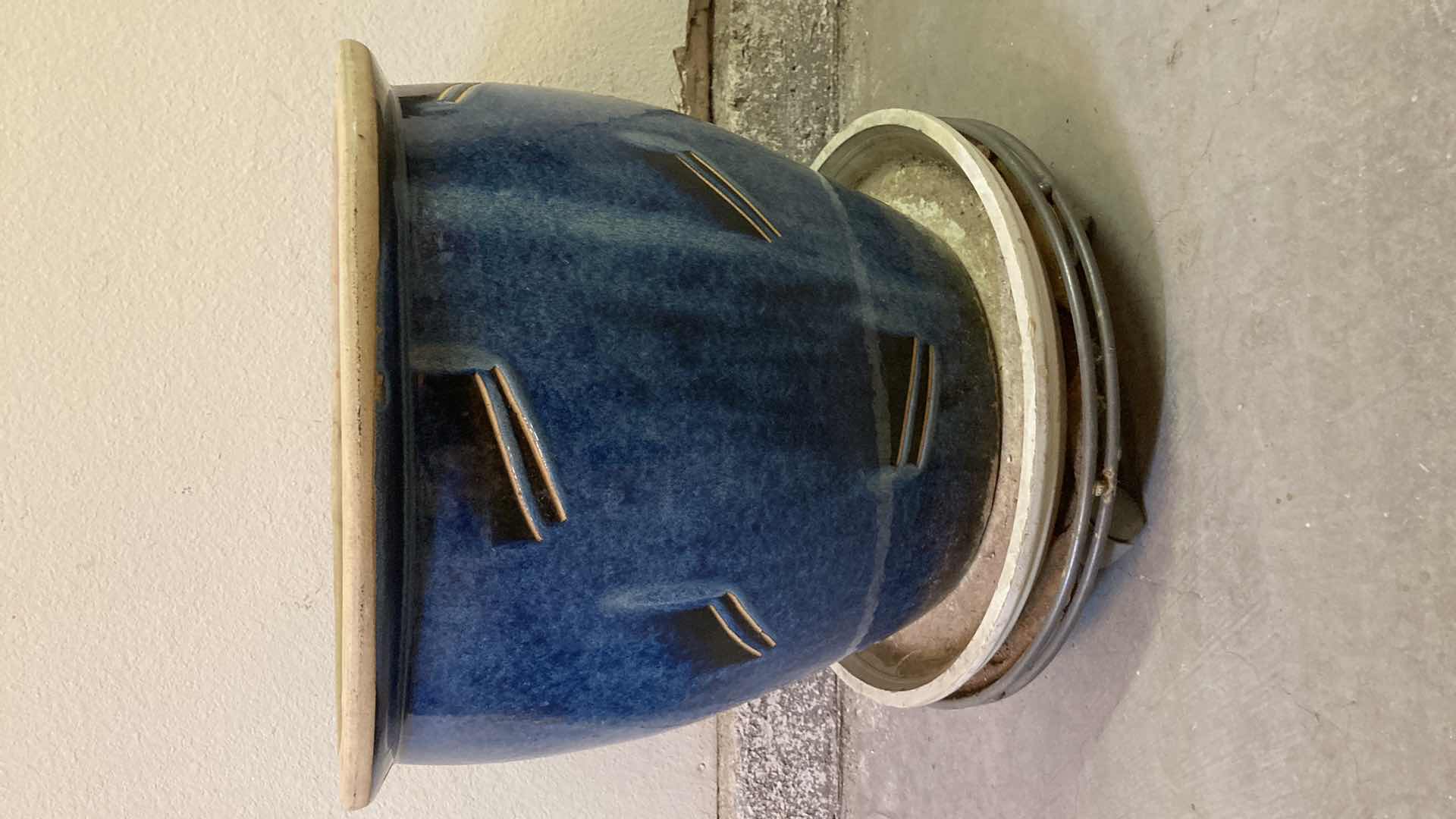 Photo 1 of KI KI CERAMIC PLANTER 19” X 16”