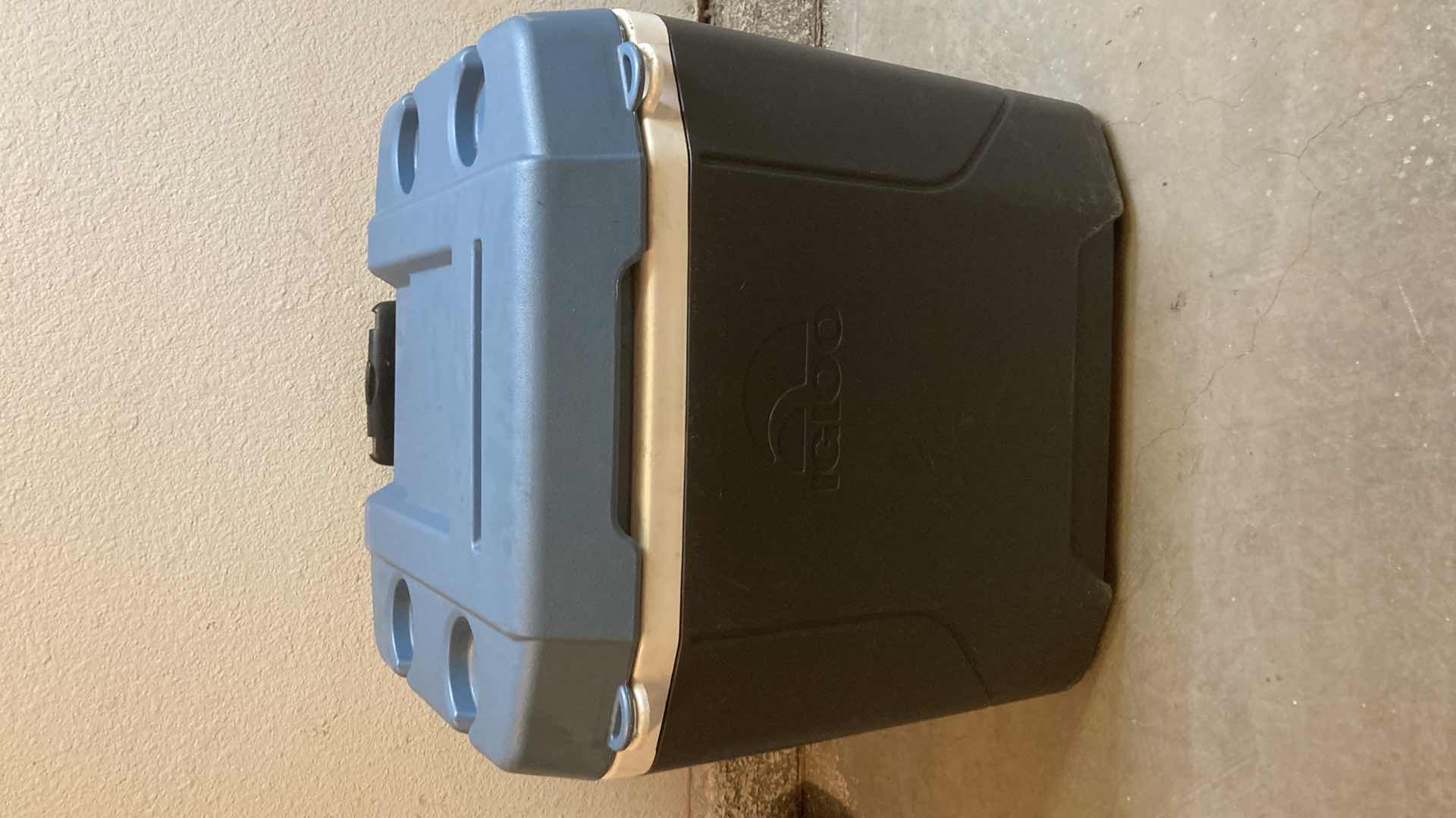 Photo 1 of IGLOO ROLLING ICE CHEST 20” X 18” H20”