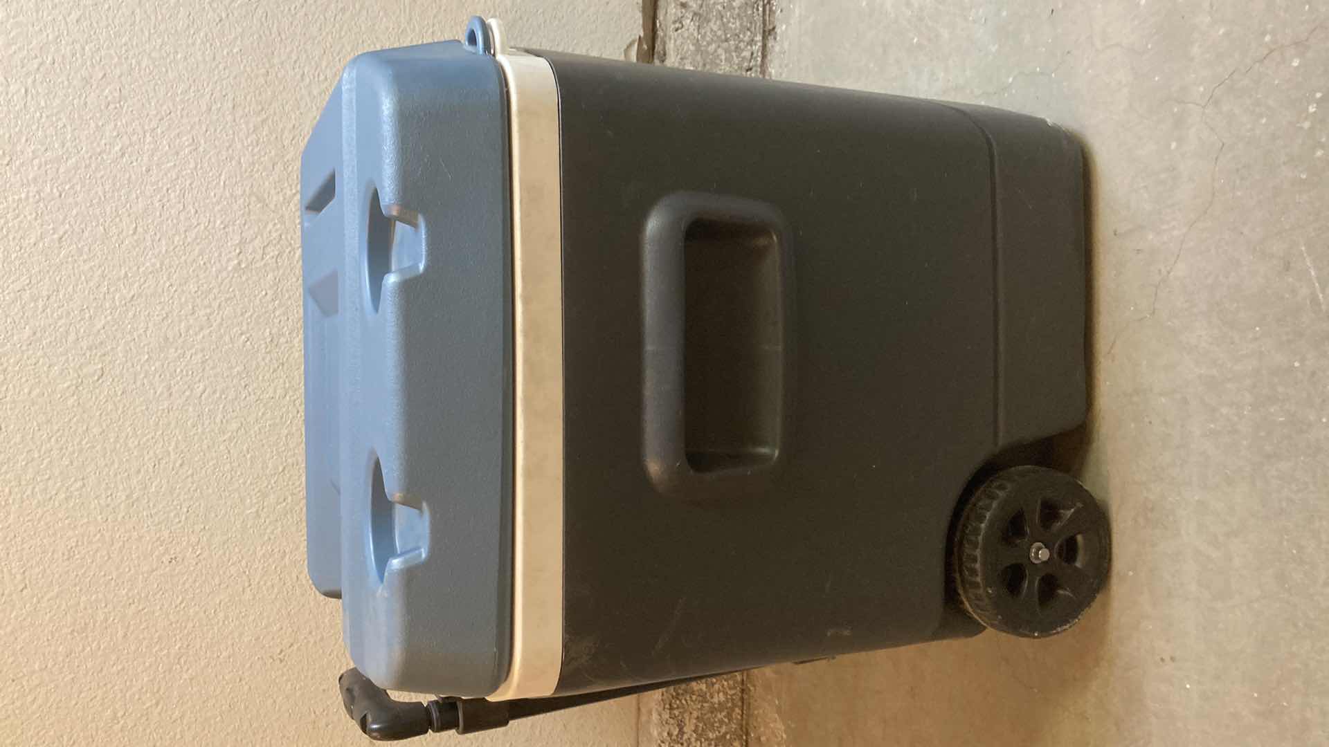 Photo 1 of IGLOO ROLLING ICE CHEST 20” X 18” H20”