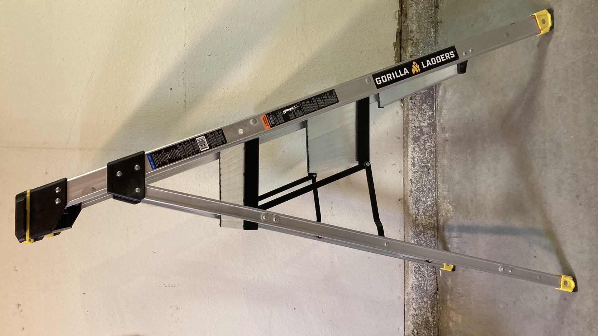 Photo 1 of GORILLA LADDERS STEP LADDER MODEL GLA4XT3