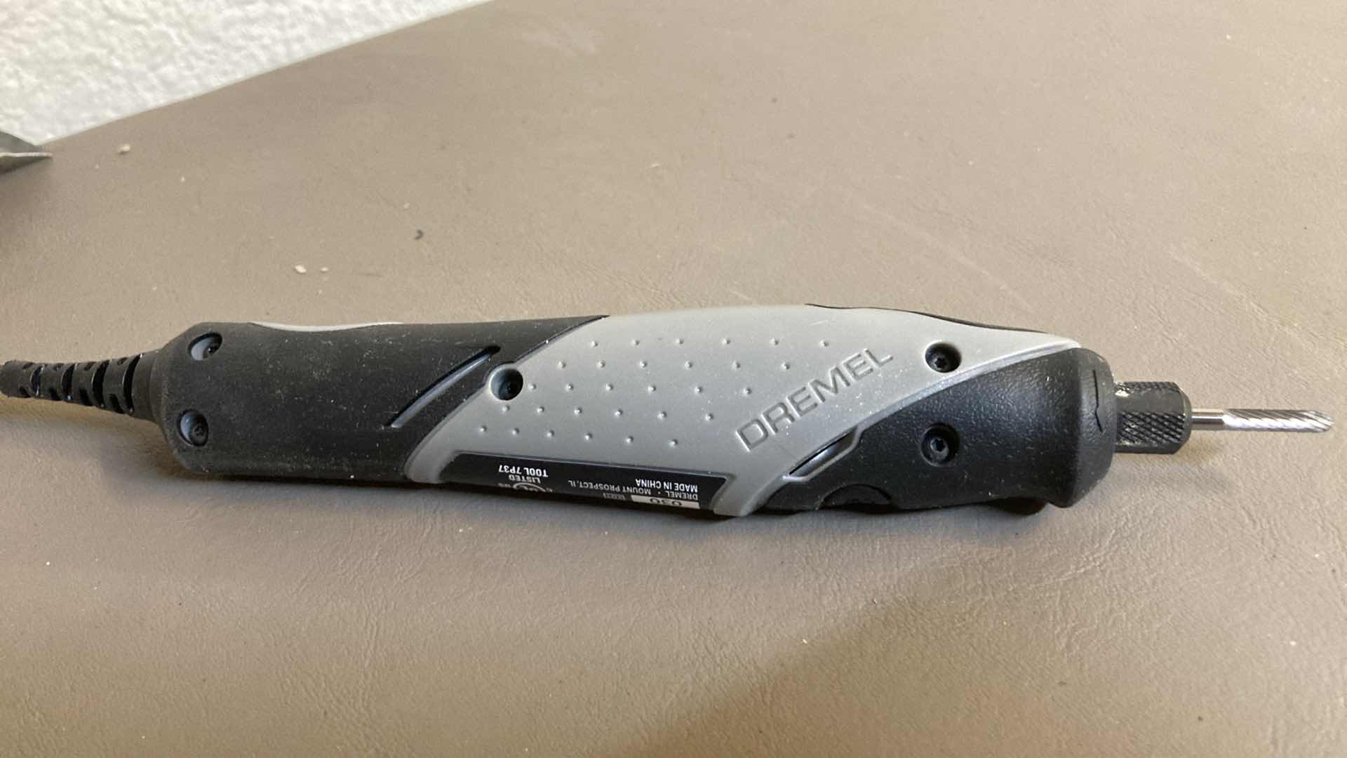 Photo 1 of DREMEL STYLO VERSATILE CRAFT TOOL MODEL 205015