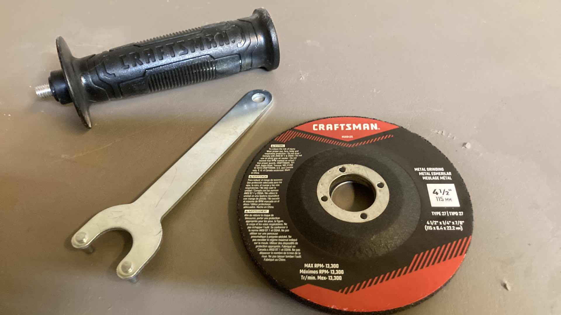 Photo 7 of CRAFTSMAN 6.0 AMP ANGLE GRINDER MODEL CMEG100