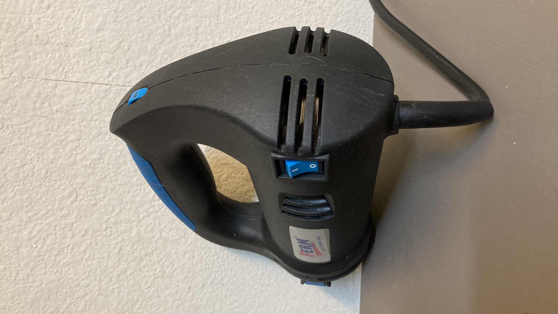 Photo 2 of FERM 4A ROTARY CUTTING TOOL MODEL SCM8001 W CASE