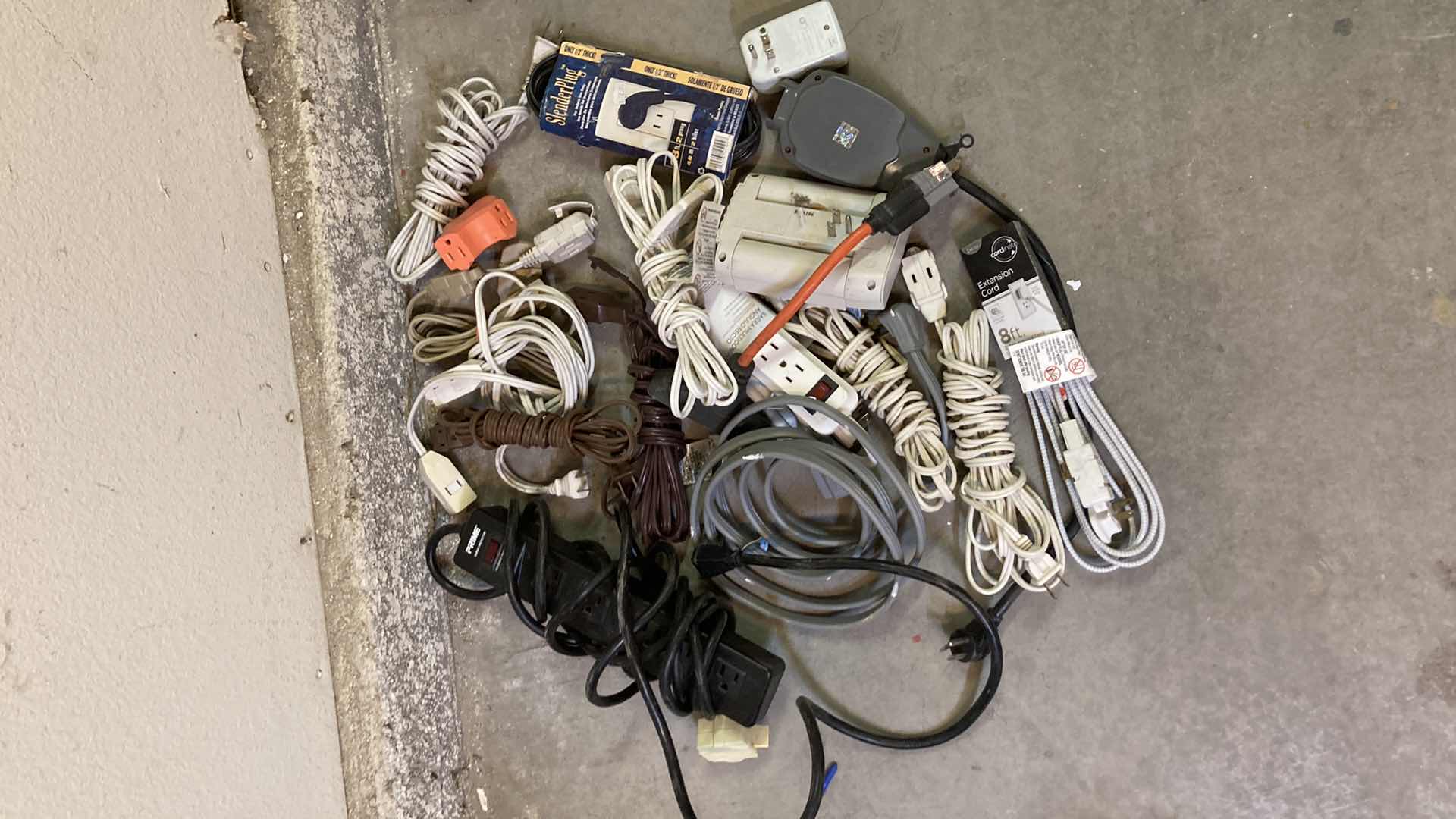 Photo 1 of EXTENSION CORDS VARIOUS LENGTHS W POWER BARS