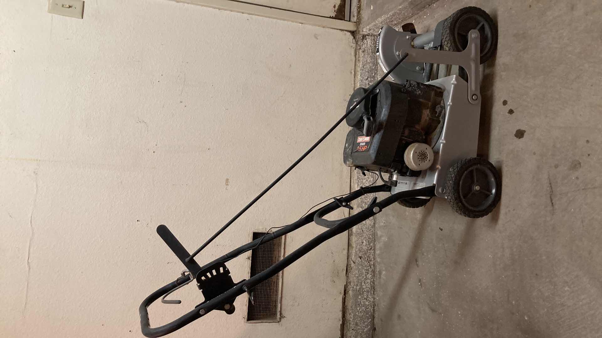 Photo 4 of CRAFTSMAN 3.5HP EDGER