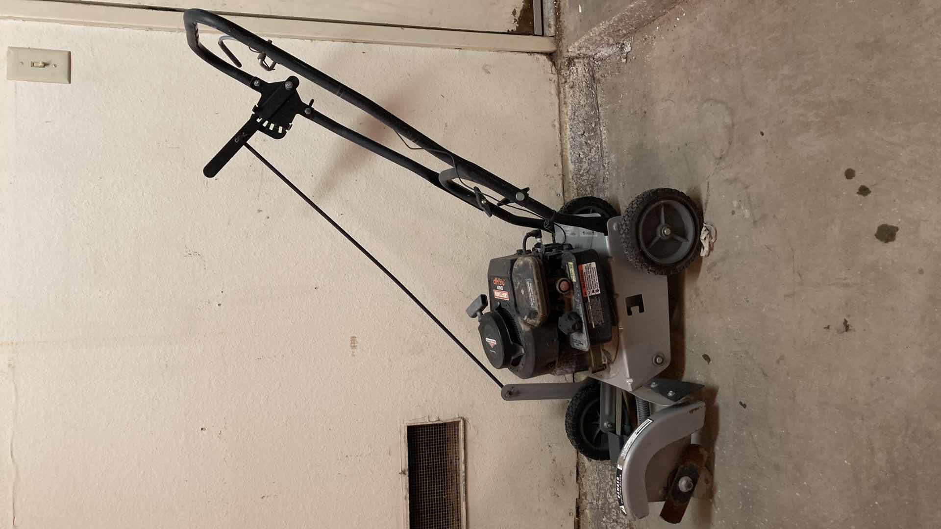 Photo 7 of CRAFTSMAN 3.5HP EDGER