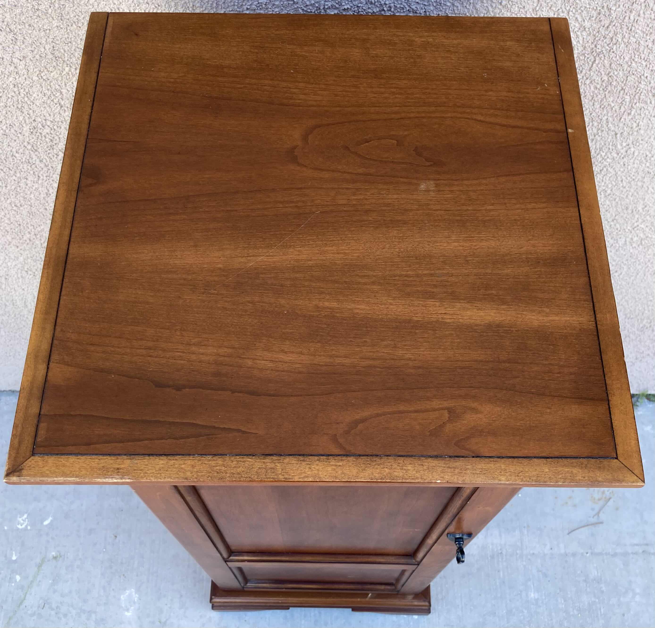 Photo 2 of MAHOGANY WOOD FINISH MEDIA STORAGE TOWER 16” X 16” H40”