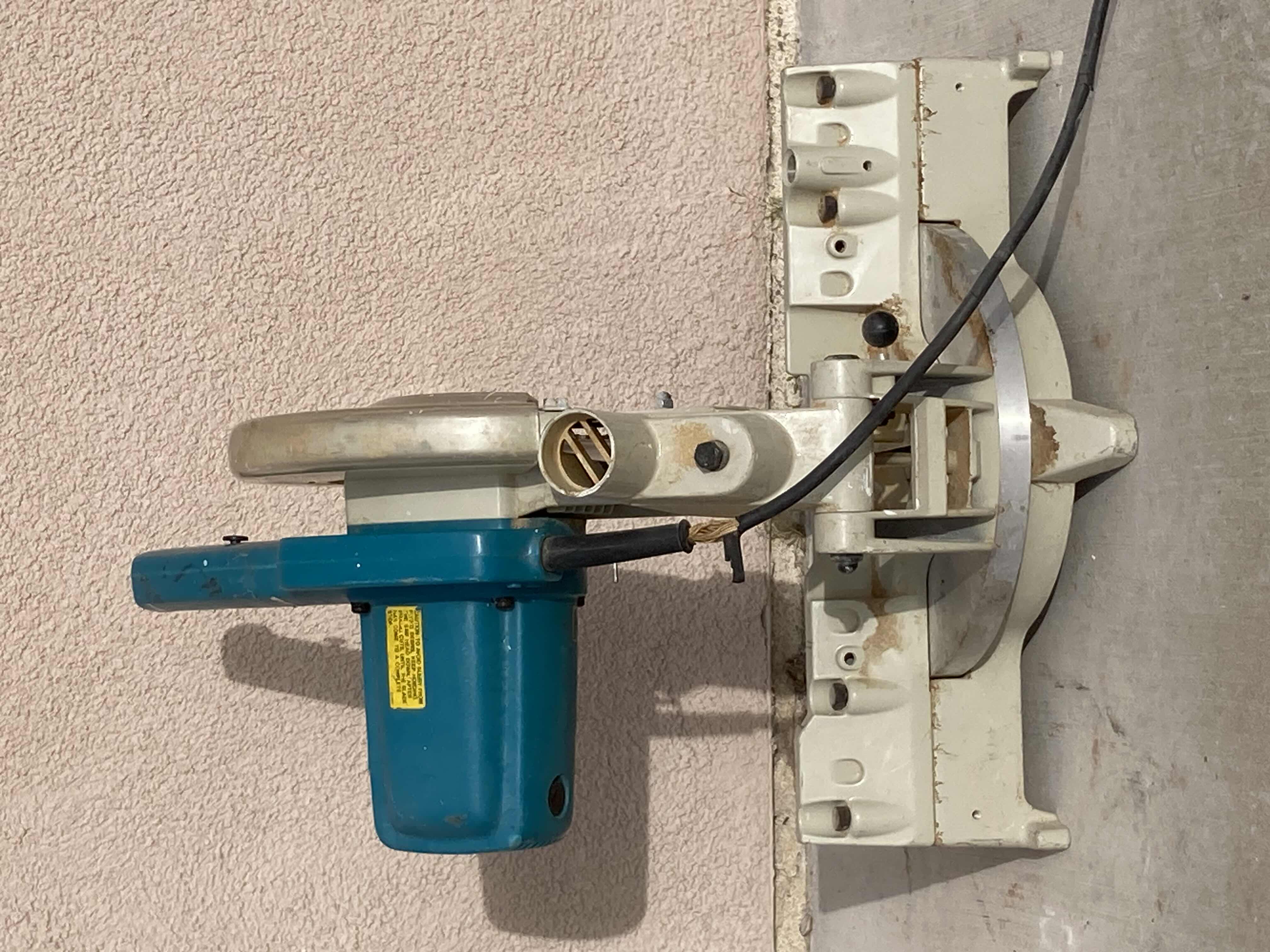 Photo 1 of MAKITA 10” POWER MITER SAW TABLE MOUNT MODEL LS1030